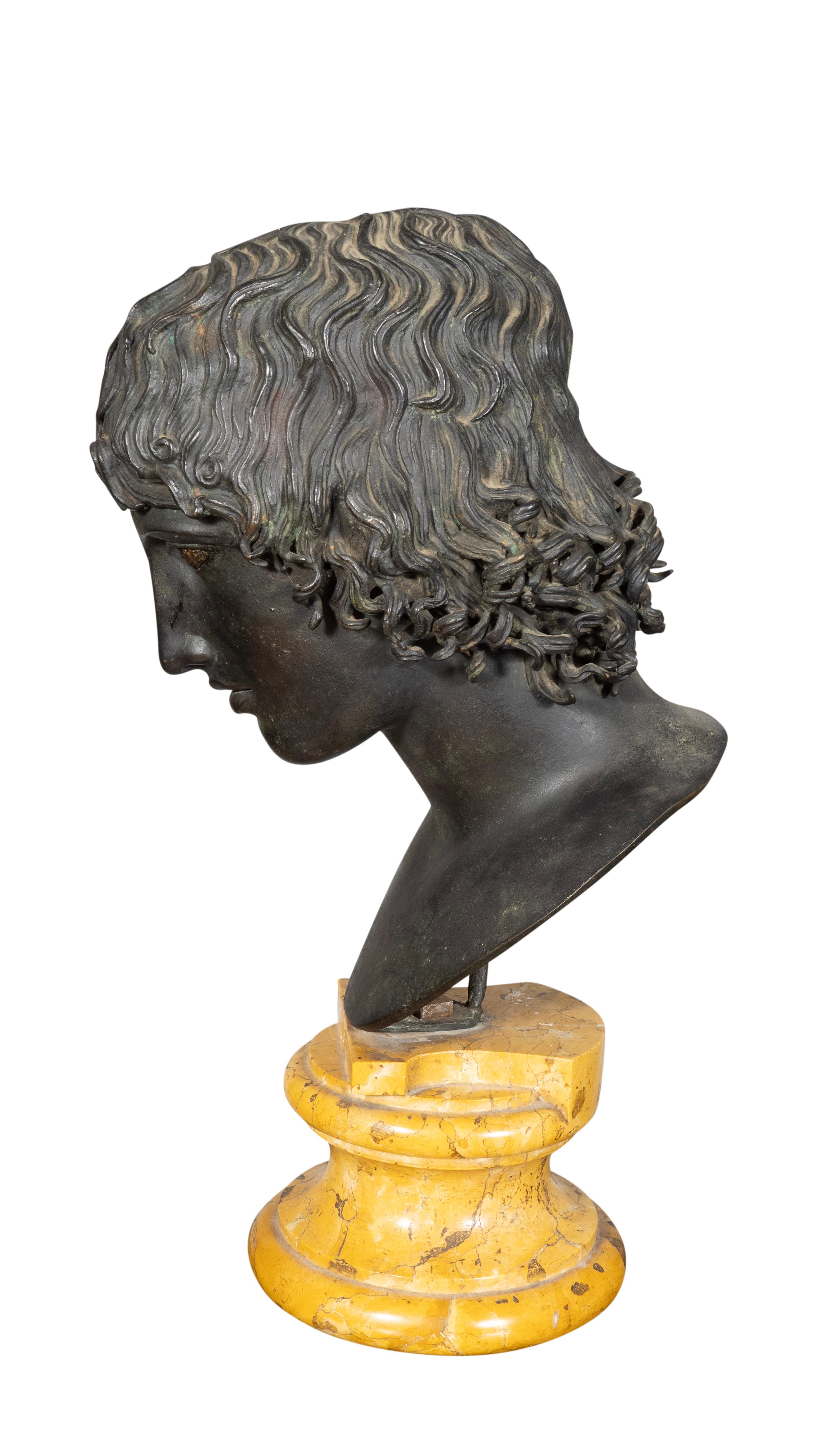 Gran Tour Italiano Busto De Bronce De Mellephebe en venta 1