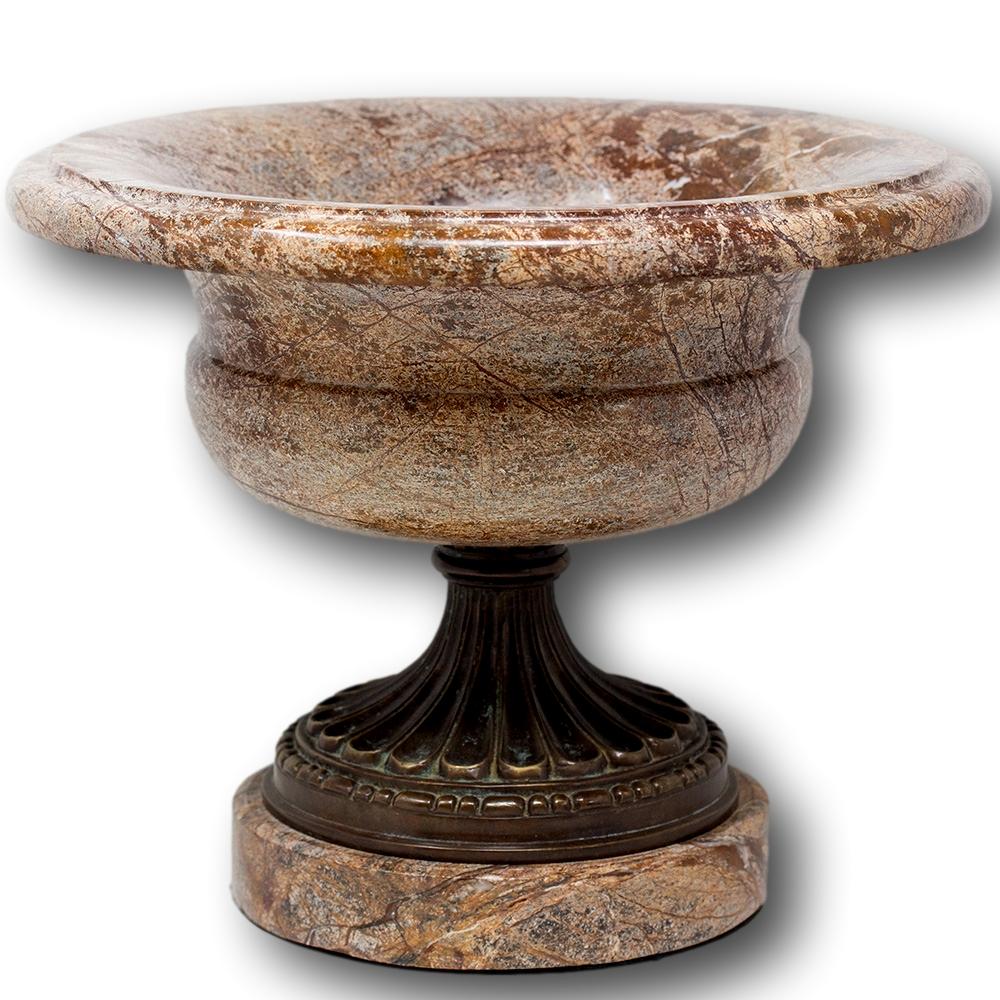 Grand Tour Marmor und Bronze Tazza Urnenaufsatz (19. Jahrhundert) im Angebot