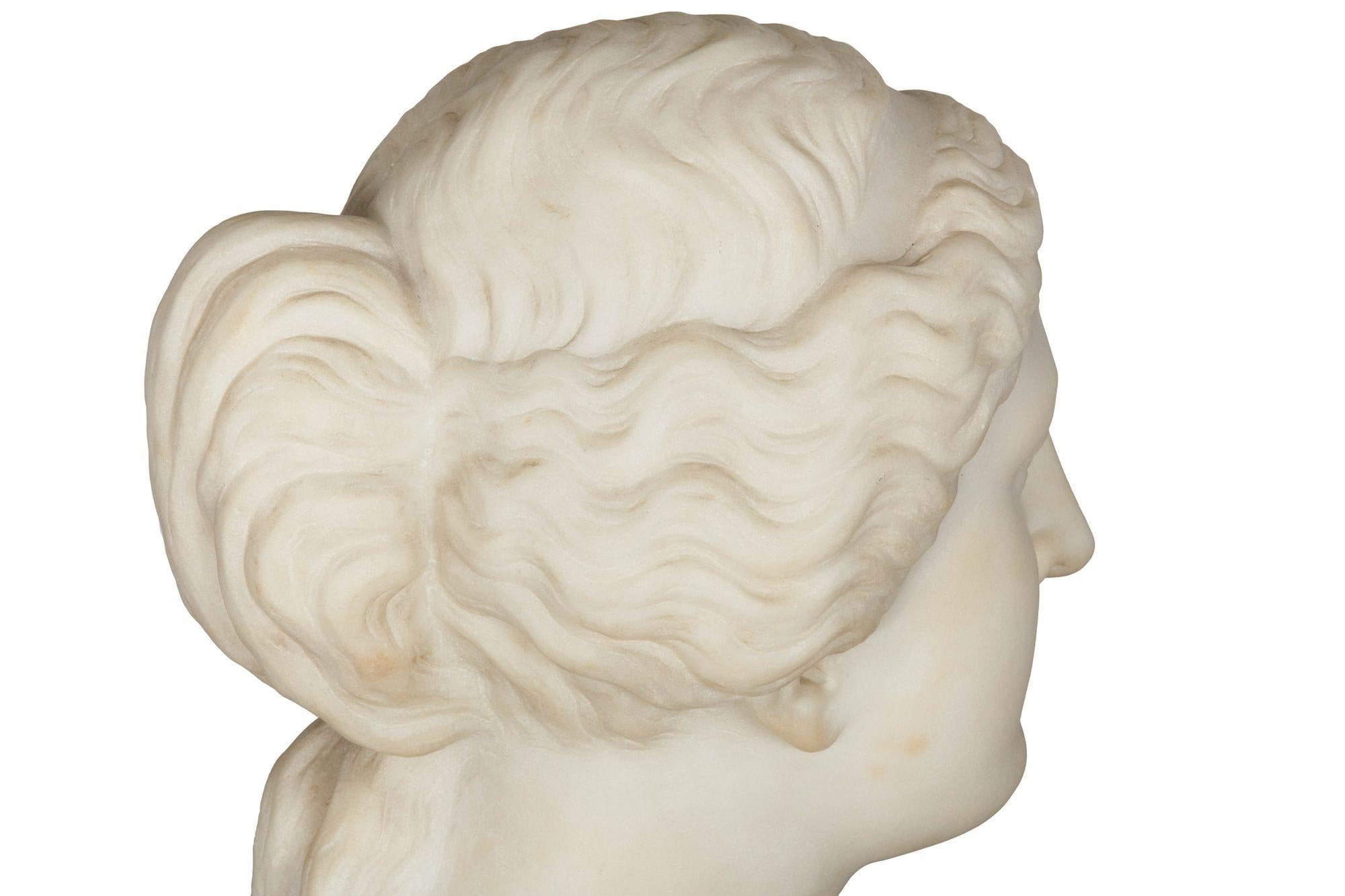 Statua di scultura in marmo Grand Tour Busto di Venere di Milo dopo l'Antico in vendita 6
