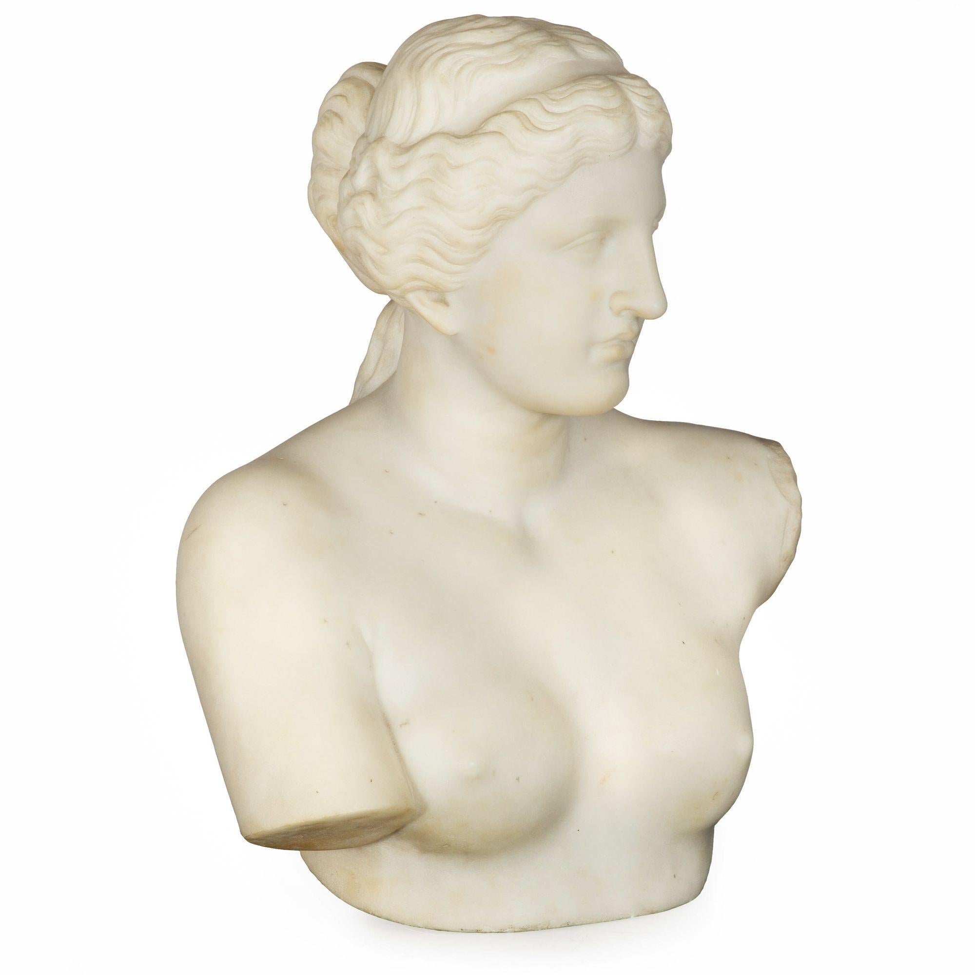 Statua di scultura in marmo Grand Tour Busto di Venere di Milo dopo l'Antico In condizioni buone in vendita a Shippensburg, PA
