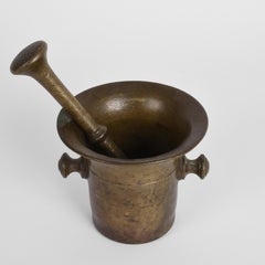 Grand Tour Middle 19th Century Handmade Bronze Pharmaceutic Mortar with Pestle