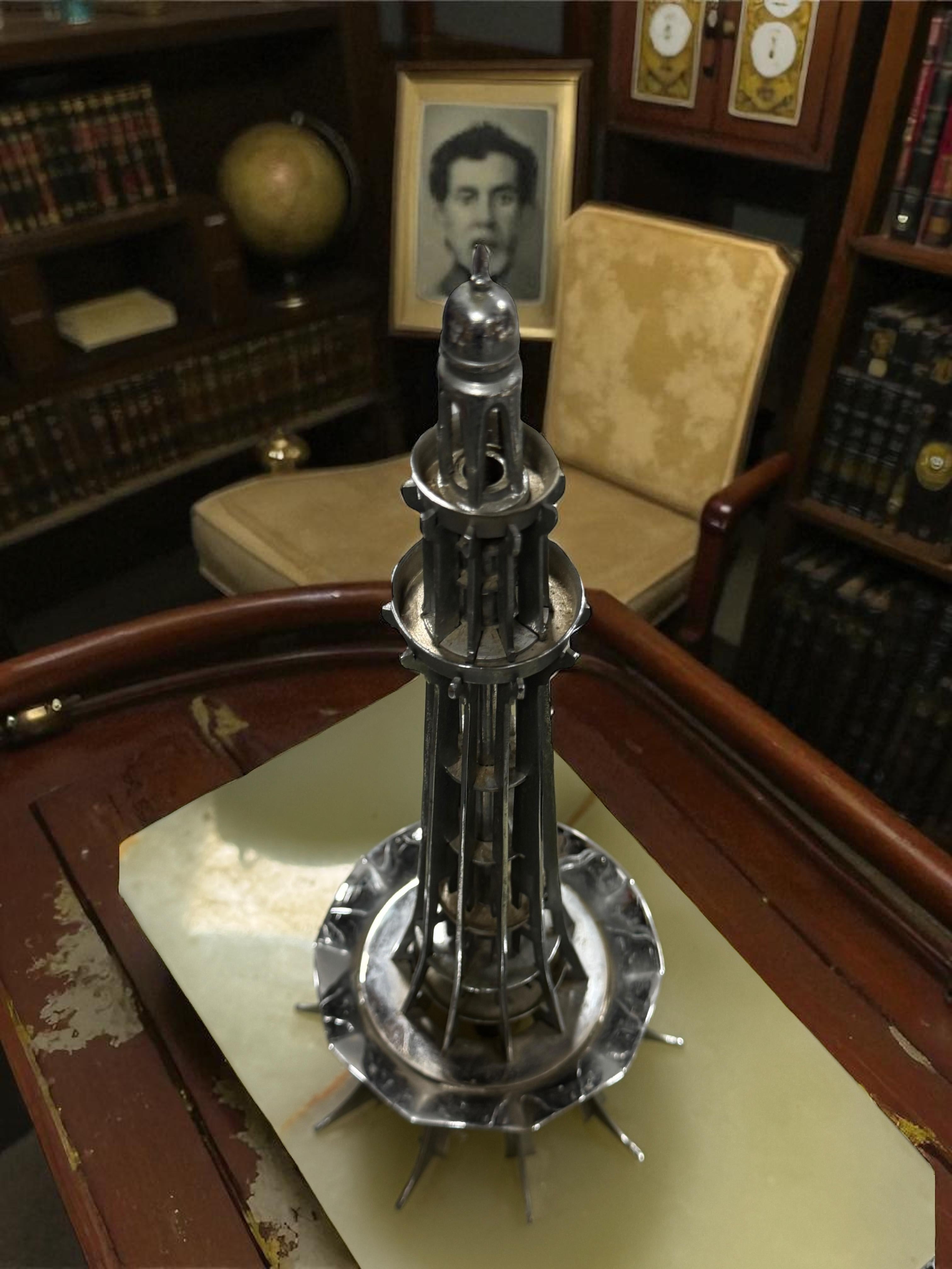Grand Tour Minar e Pakistan Model Tower Statue Marble Base 1970s en vente 4