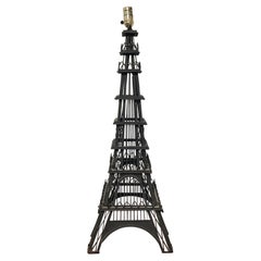 Modèle grand tour de la Tour Eiffel, sous forme de lampe