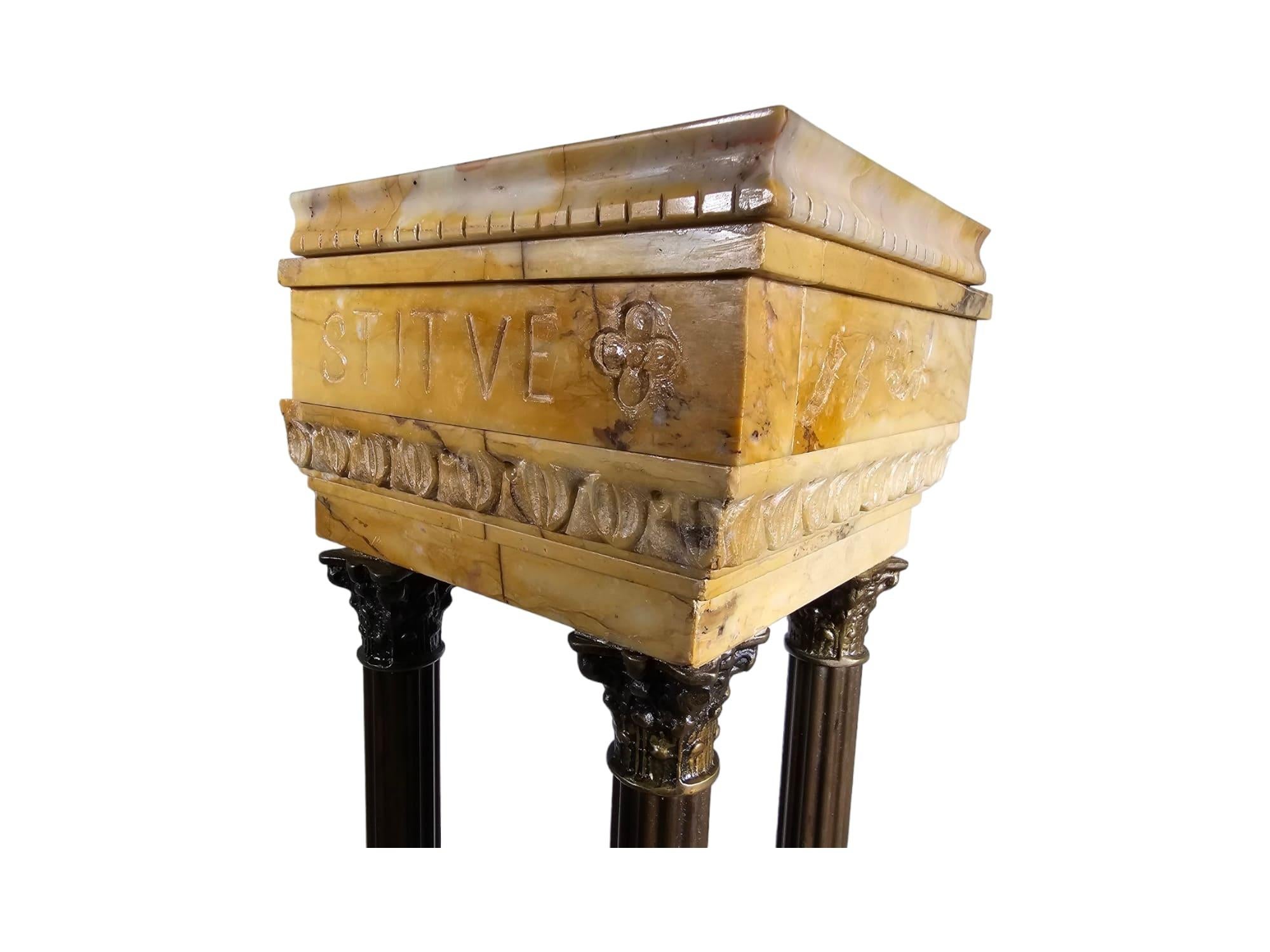 Grand Tour Model of the Temple of Vespasian in Giallo Antico Marble In Good Condition For Sale In Madrid, ES