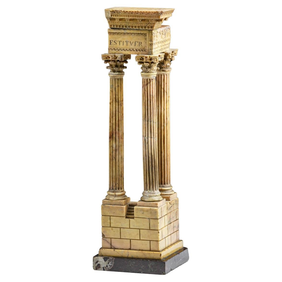 Modèle de tour du temple de Vépasian en marbre antique de Giallo en vente