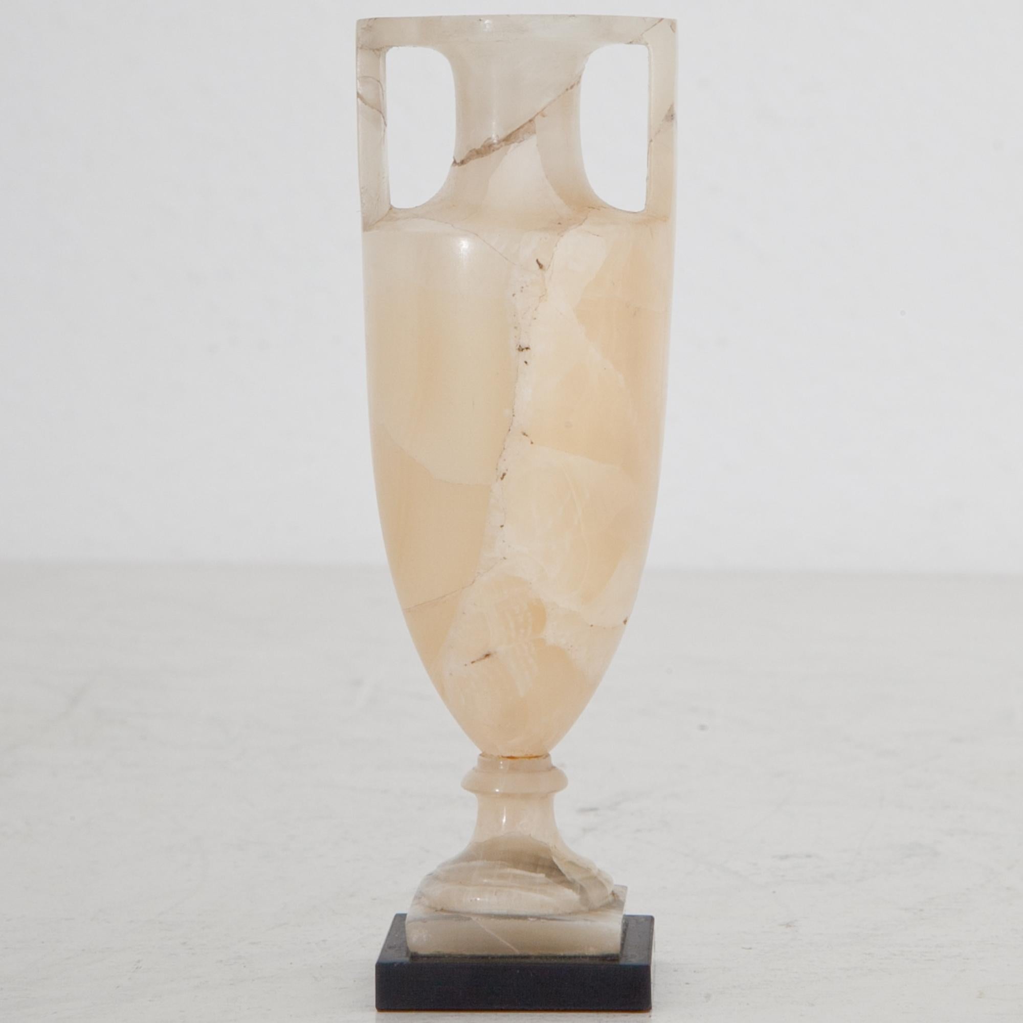 Grand Tour Object of an Alabaster Vase, Probably Italy Late 18th Century 4