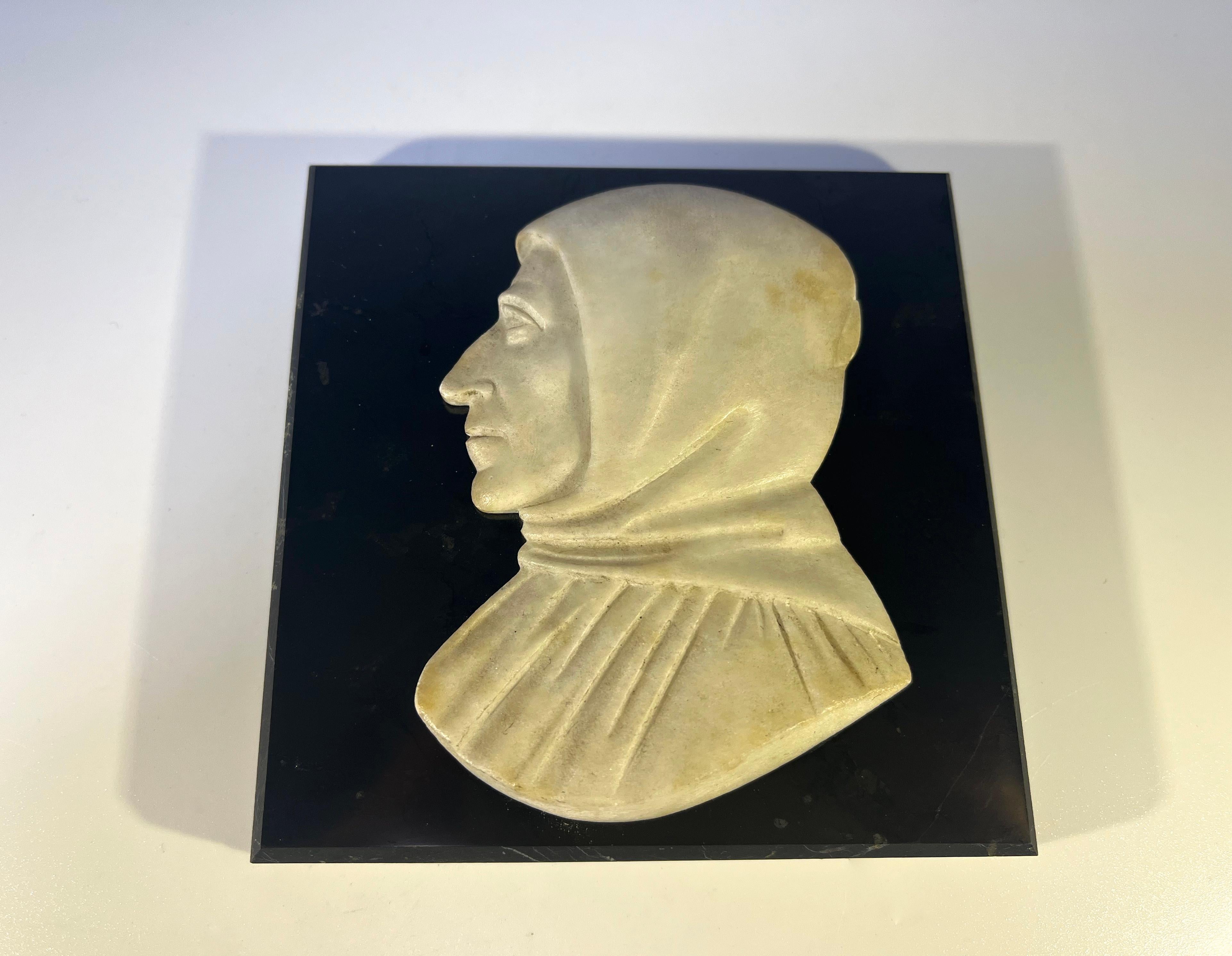 Hand-Carved Grand Tour Of Italy Souvenir, Carrara Marble Cameo Paperweight c19th Century For Sale