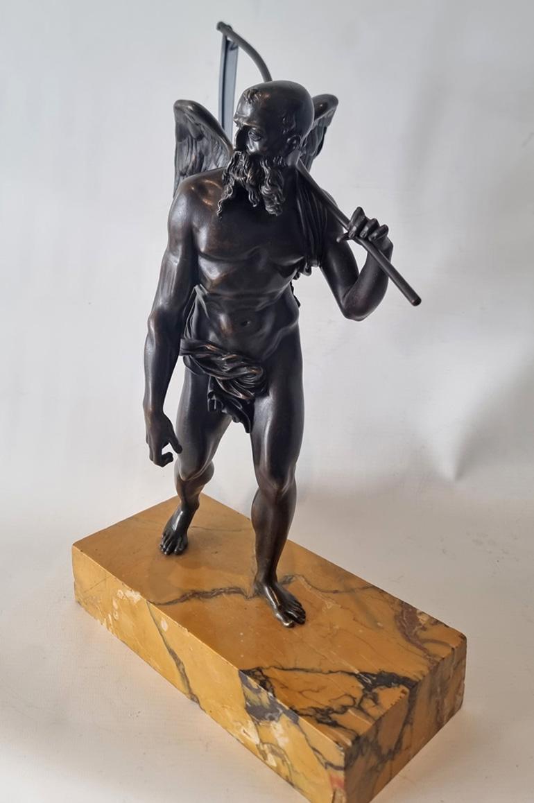 Francese Grand tour Patinated bronze figure of Chronos, Father Time on Sienna marble base in vendita