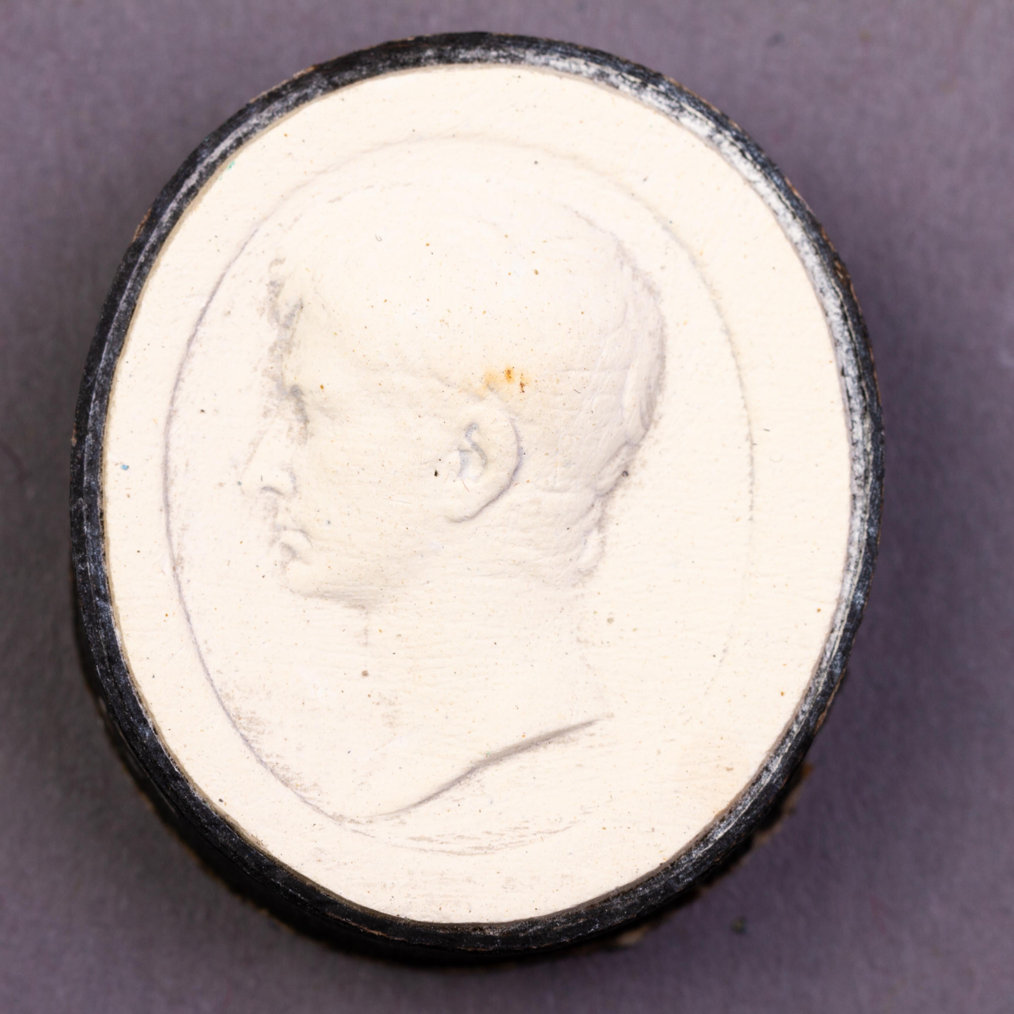 Grand Tour Plaster Cameo Intaglio 19th Century Portrait For Sale 1