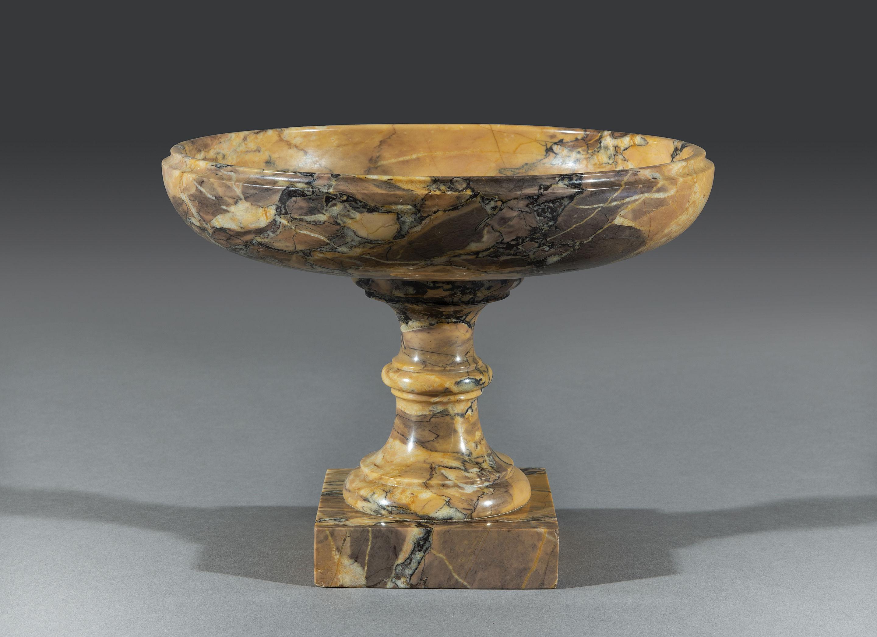 Grand Tour Regency Period 19th Century Sienna Brocatelle Marble Tazza In Excellent Condition For Sale In Bradford on Avon, GB