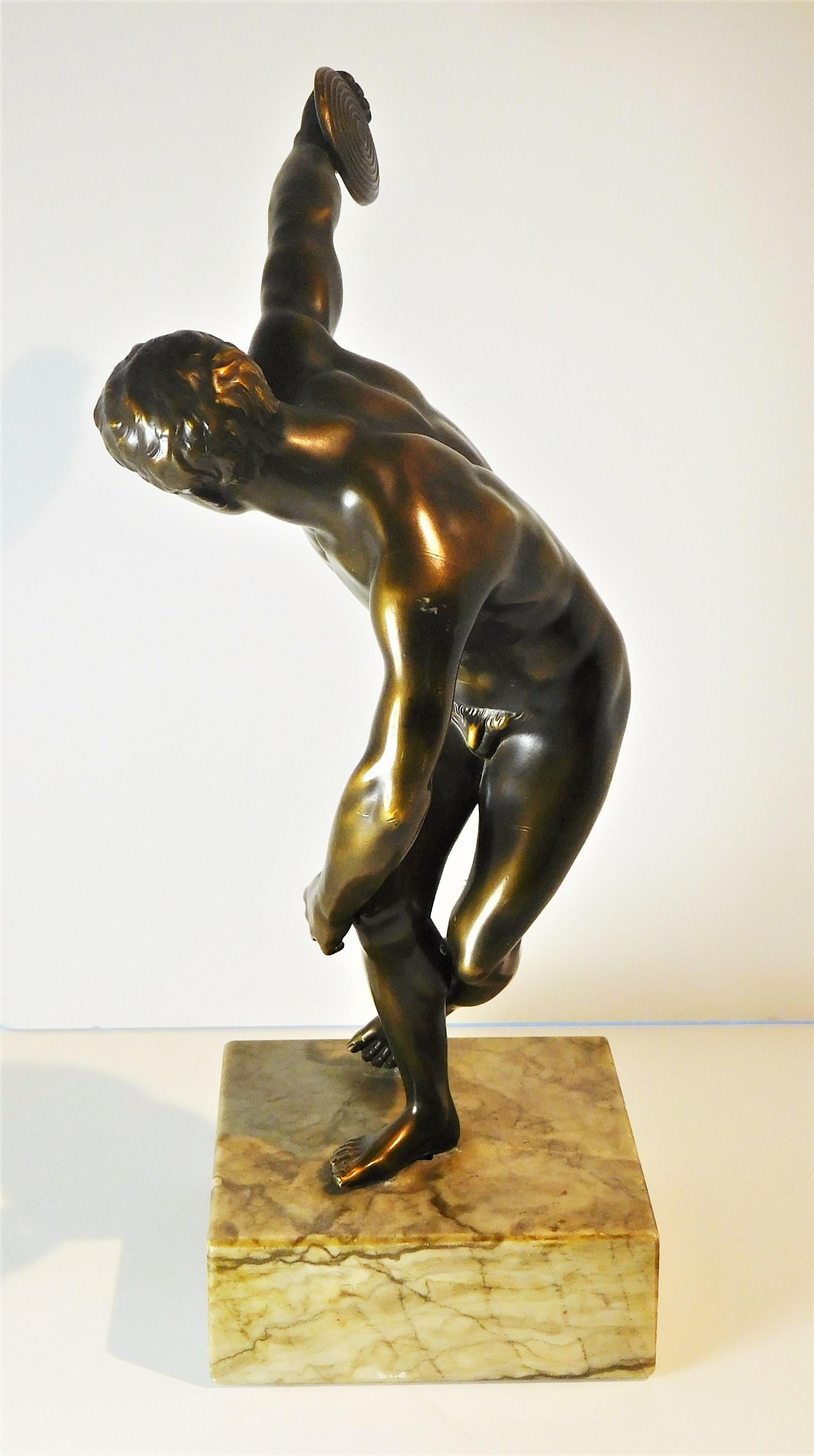 Grand Tour Souvenir Bronze Figure of Discobolus, After the Antique by Myron For Sale 1