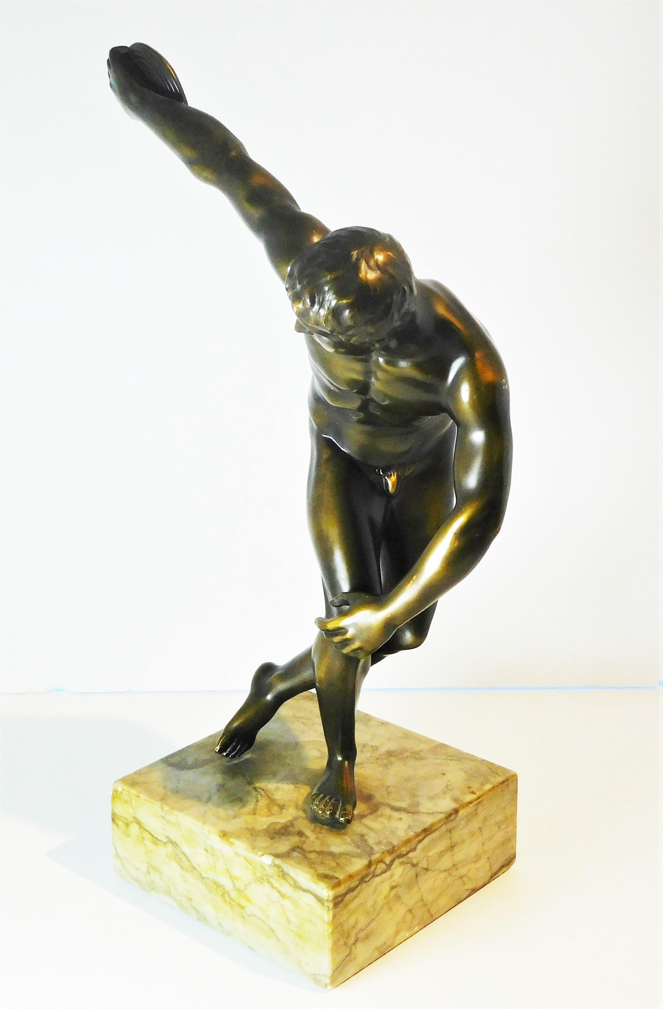 Grand Tour Souvenir Bronze Figure of Discobolus, After the Antique by Myron For Sale 2