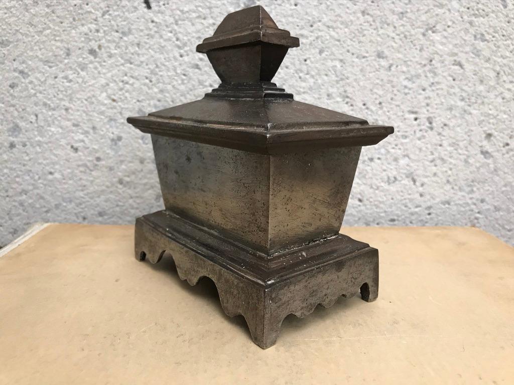 19th Century Italian Grand Tour Steel Lidded Sarcophagus Box In Good Condition For Sale In Stamford, CT