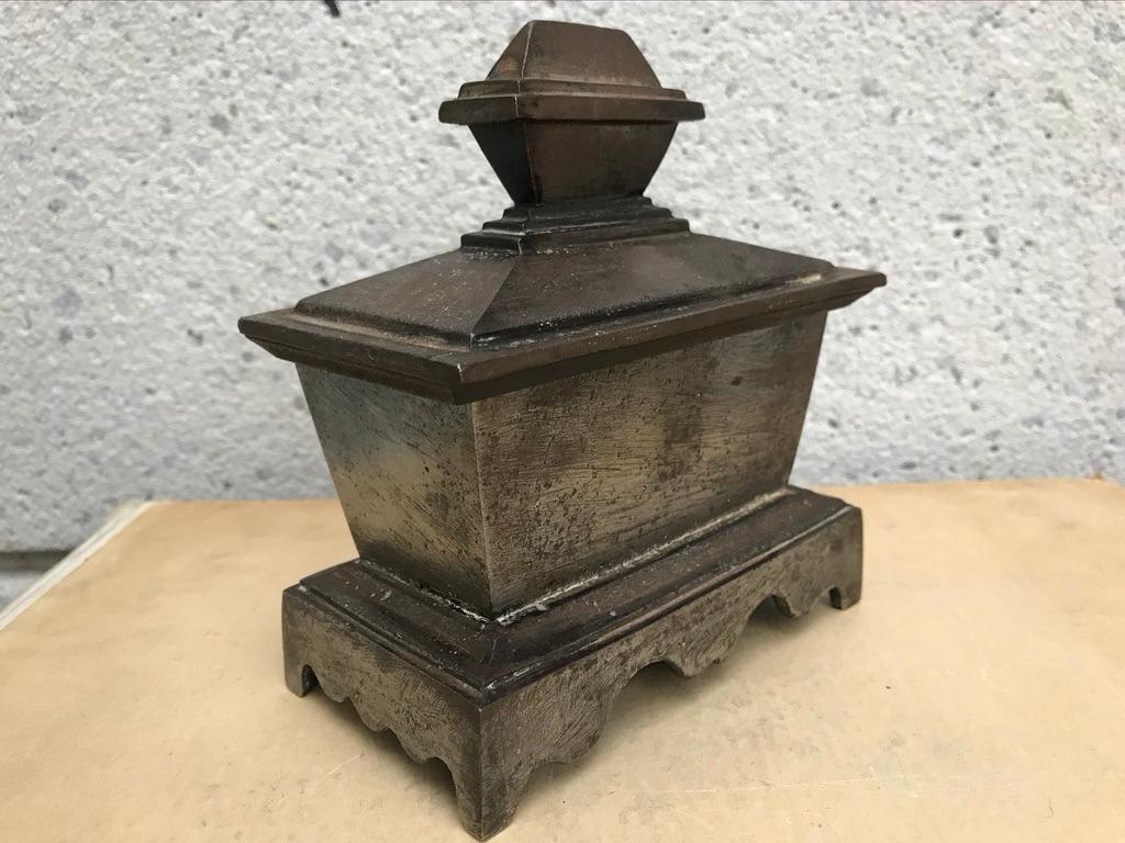19th Century Italian Grand Tour Steel Lidded Sarcophagus Box For Sale 2