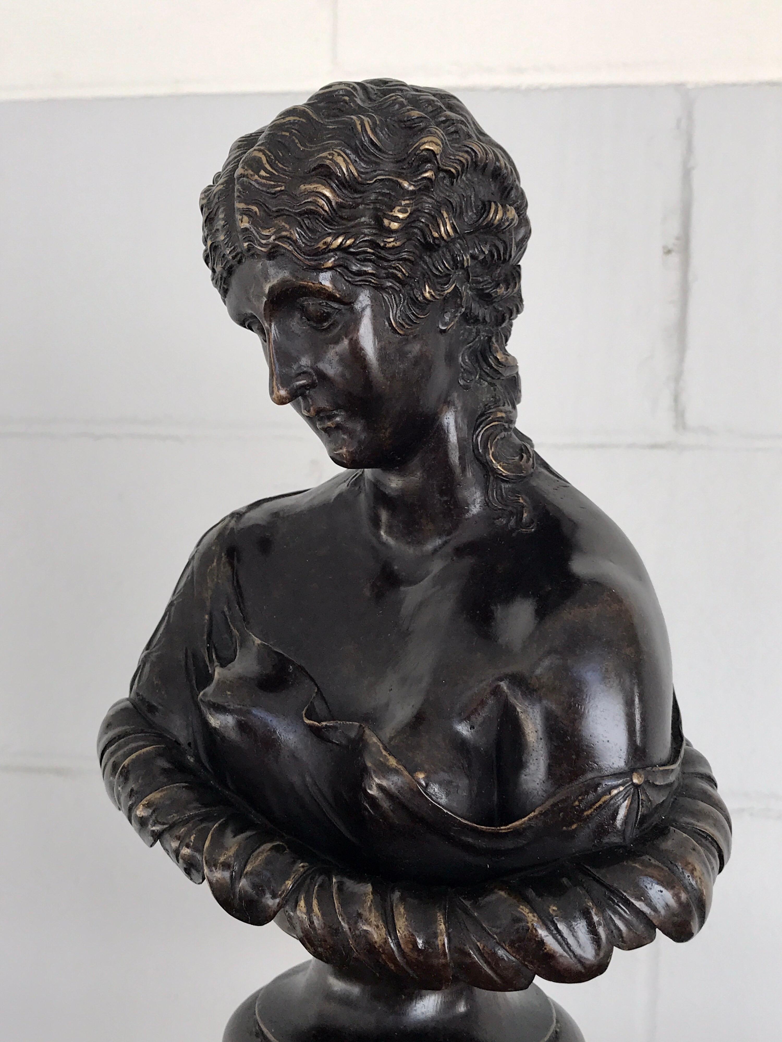 20ième siècle Buste de Clytie en bronze de style Grand Tour en vente