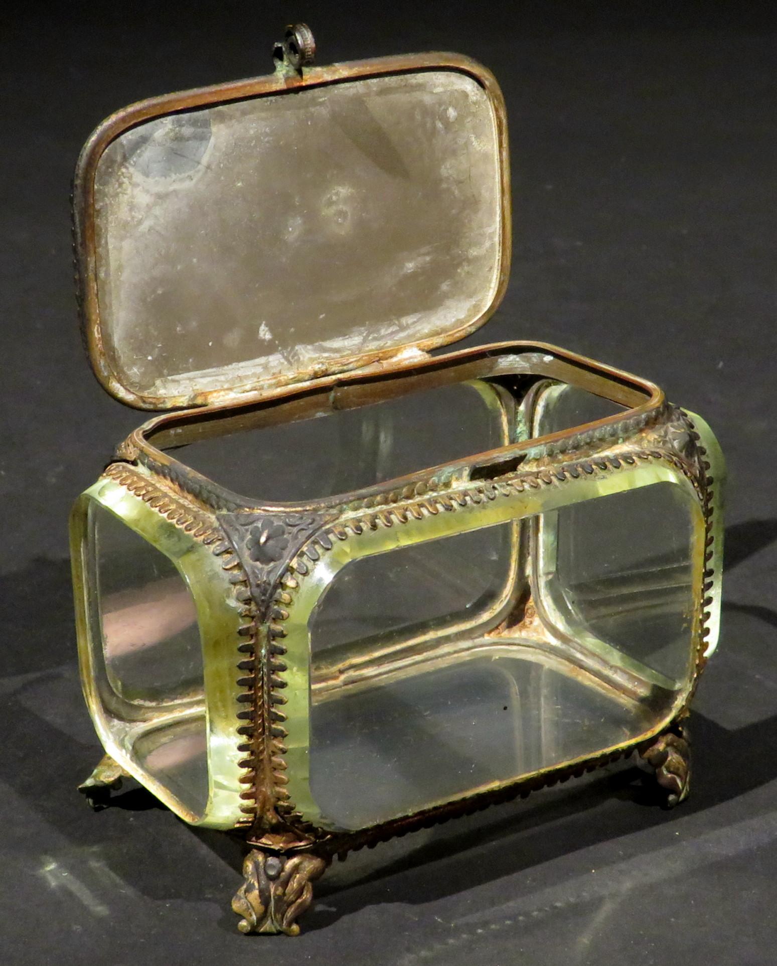 Grand Tour Style Ormolu and Glass Panelled Trinket Box, Italy, Circa 1880 1