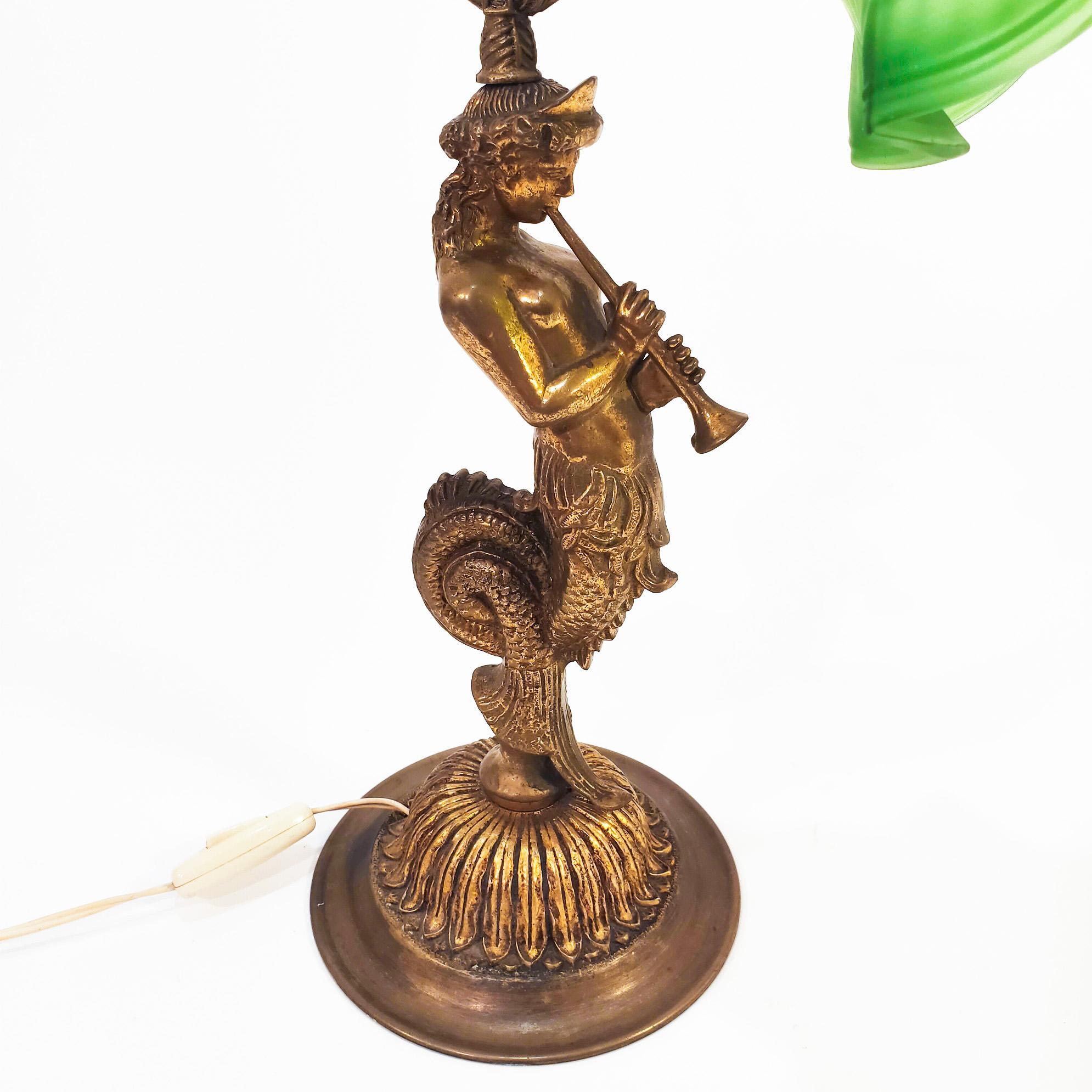 Grand Tour table lamp in French Empire style depicting the King Cecrops, 1920s In Good Condition For Sale In SANT ADRIÀ DE BESÒS, ES