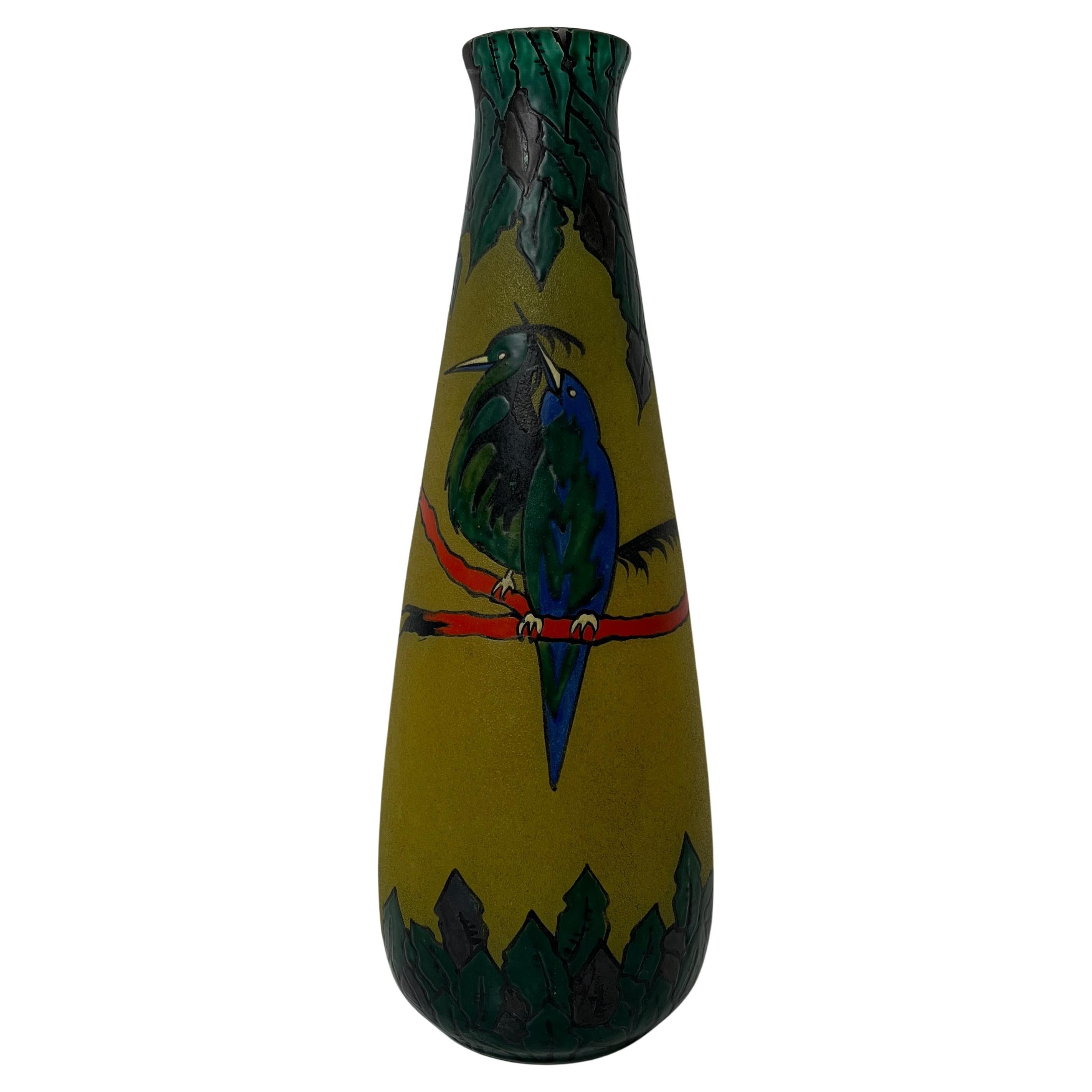 Grand Vase Art Déco en verre emaillé Décor aux Oiseaux de la Verrerie Leune en vente