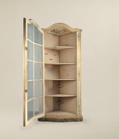 Large lacquered wooden angoliera, Genoa, 18th century
