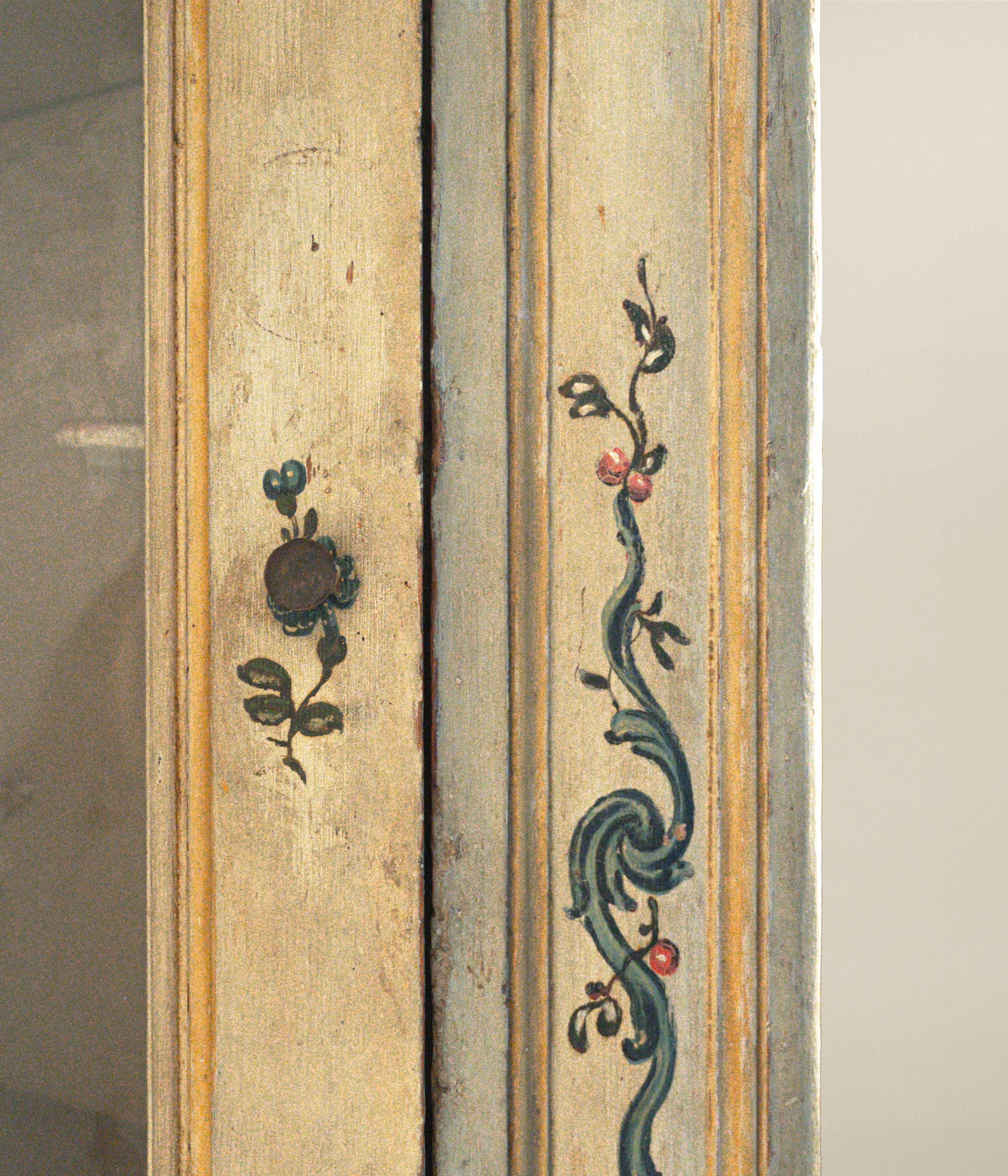 Gran angoliera de madera lacada, Génova, siglo XVIII Lacado en venta