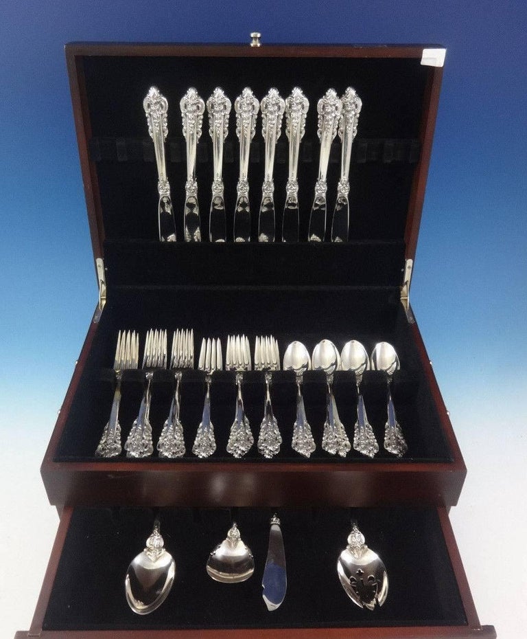 Beautiful GRANDE BAROQUE BY WALLACE sterling silver Flatware set - 36 Pieces. This set includes:

8 KNIVES, 9