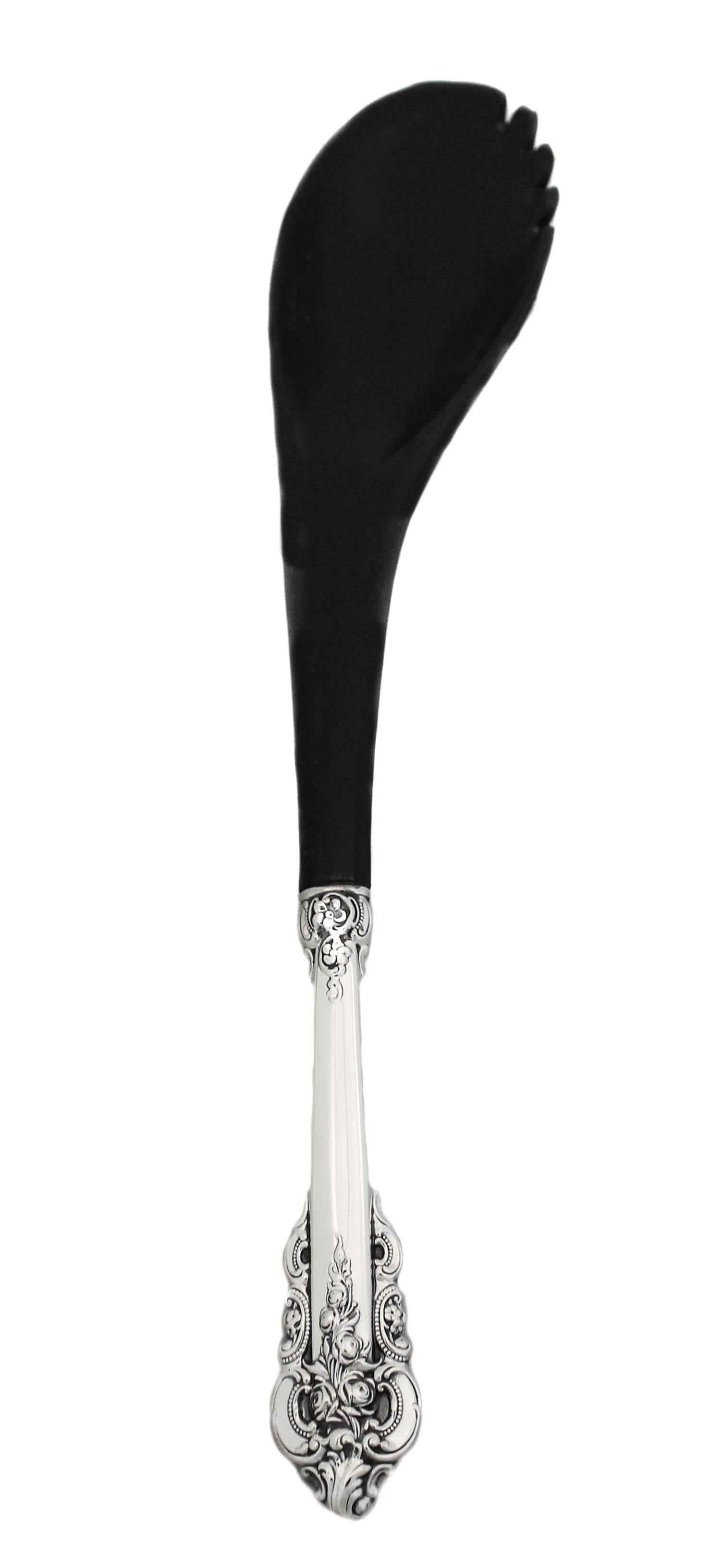 Being offered is a sterling silver salad fork and spoon set by Wallace Silversmiths in the Grande Baroque pattern. As you may or may not know, Grande Baroque is one of the most popular flatware patterns of all time. It’s ornate design gives it a