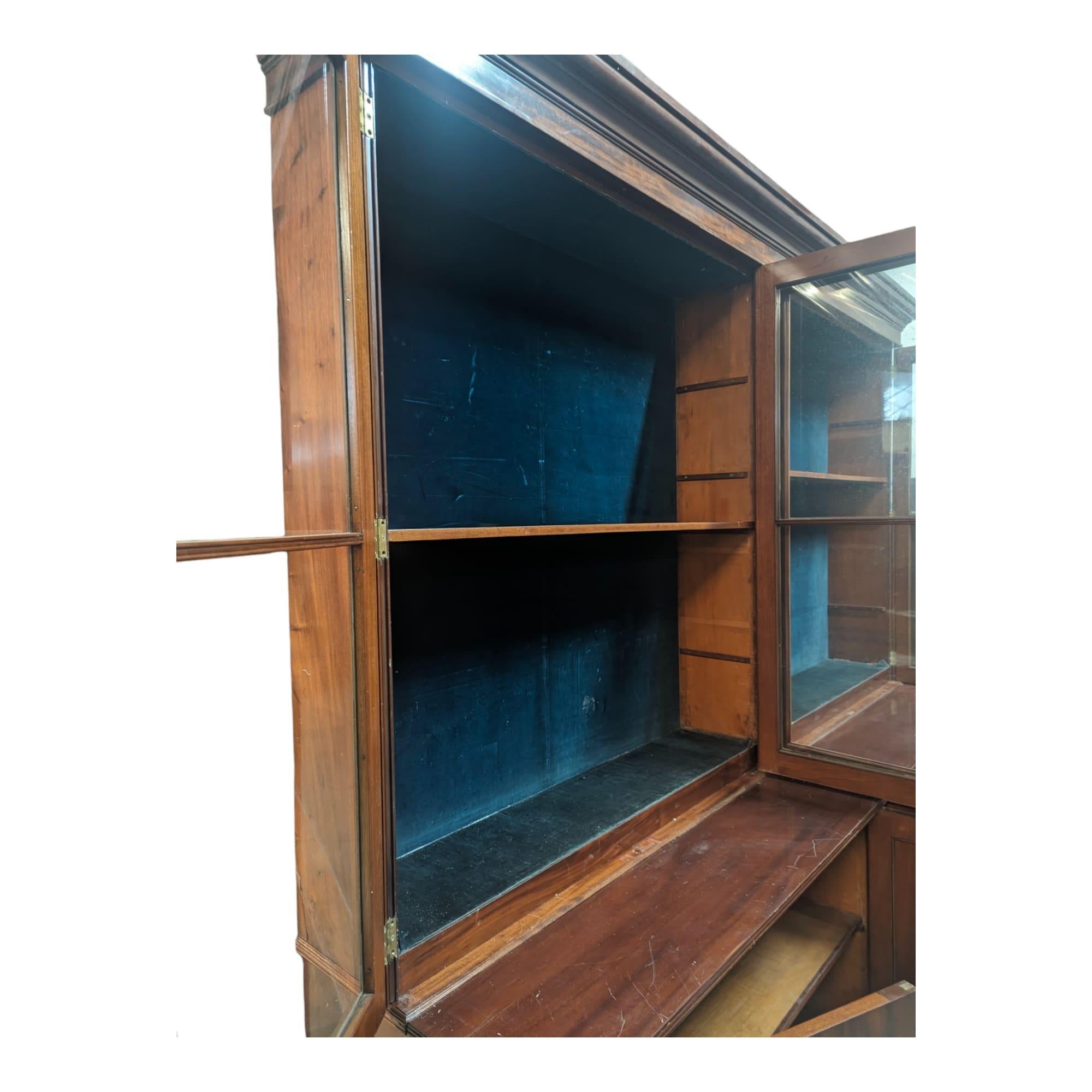 19th Century English Style Mahogany Bookcase  For Sale 1