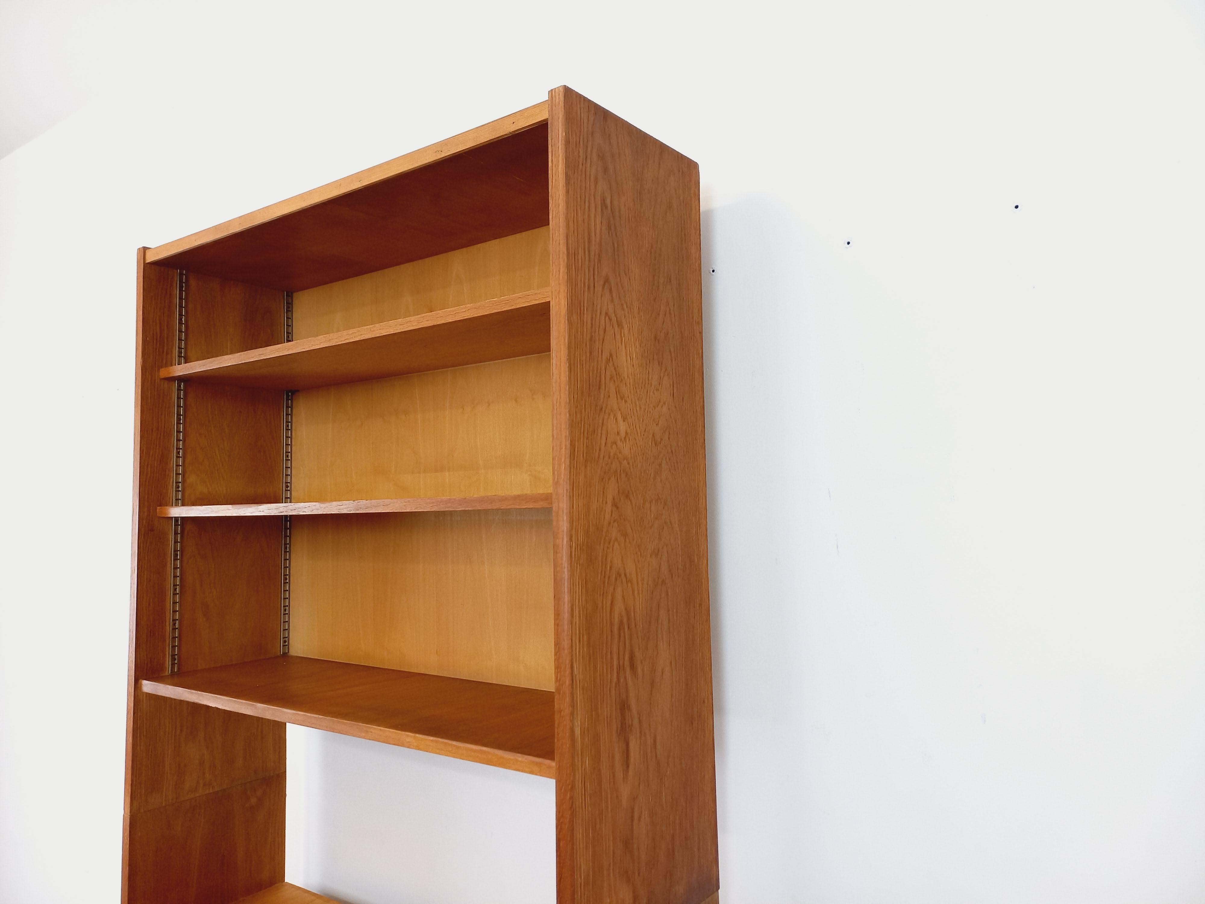 Grande bibliothèque étagère vintage en bois de chêne des années 50 60 in vendita 6
