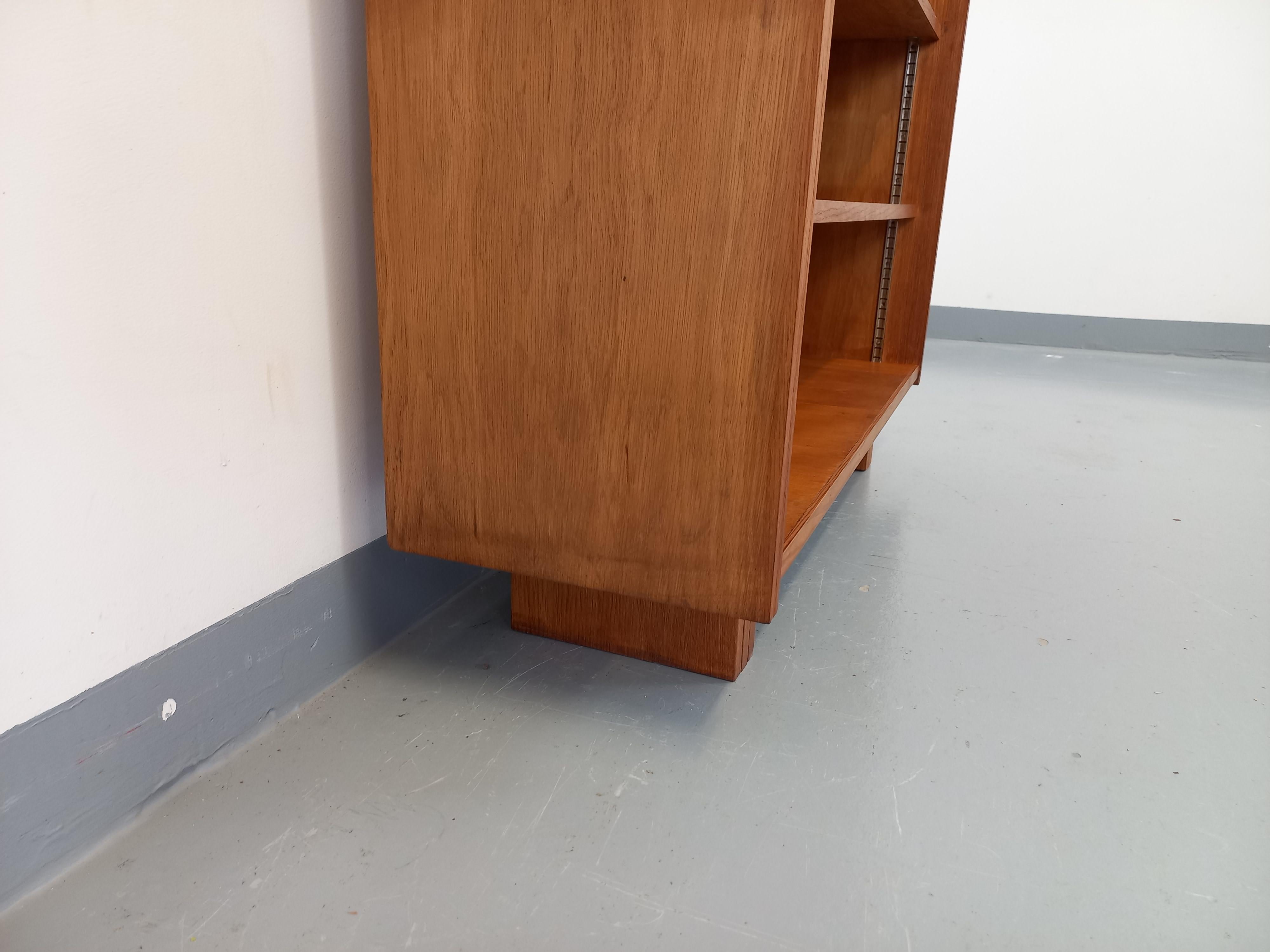 Grande bibliothèque étagère vintage en bois de chêne des années 50 60 in vendita 12