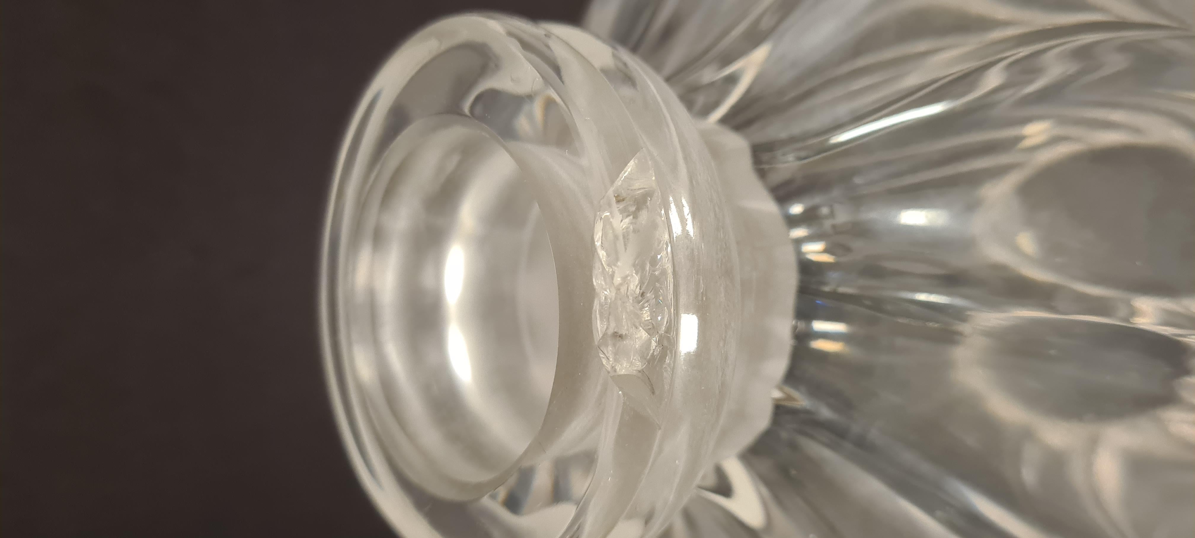 Grand flacon de collection en verre Lalique du parfum L'air du temps en vente 2