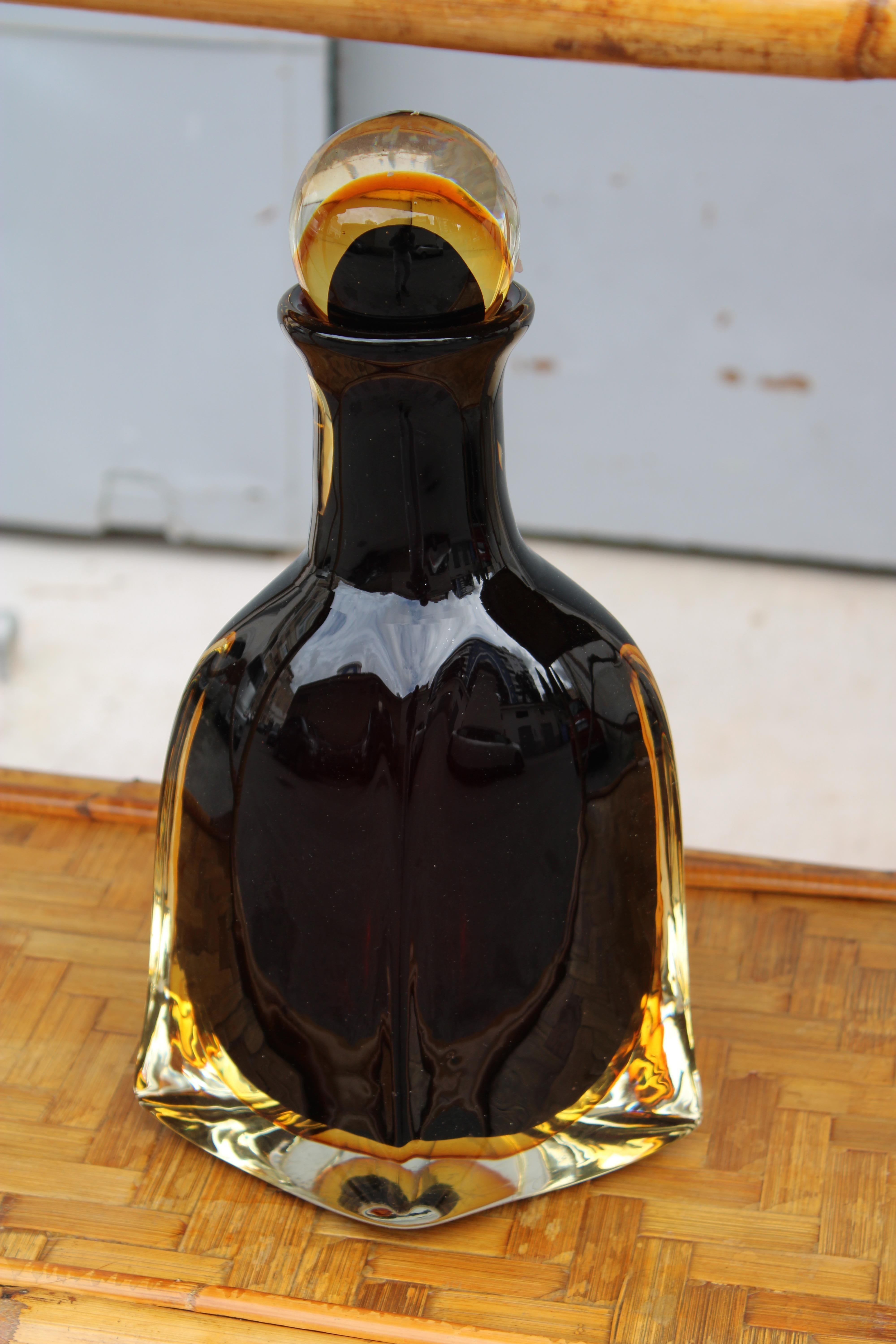 Botella grande de cristal de Murano De poli de 1960 con tapón.