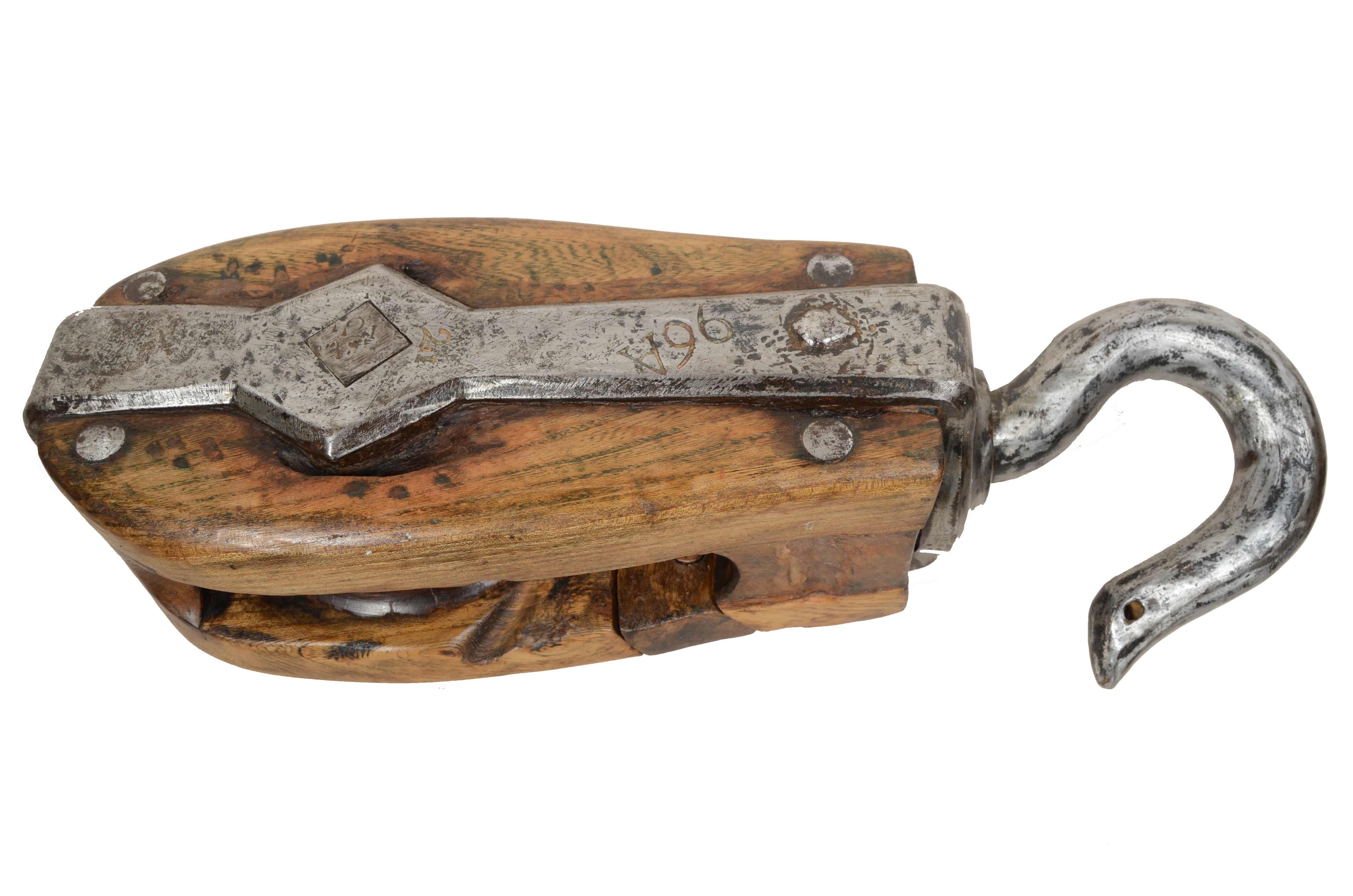 Grande bozzello en legno e acciaio con puleggia en legno duro. Inghilterra 1850 en vente 14