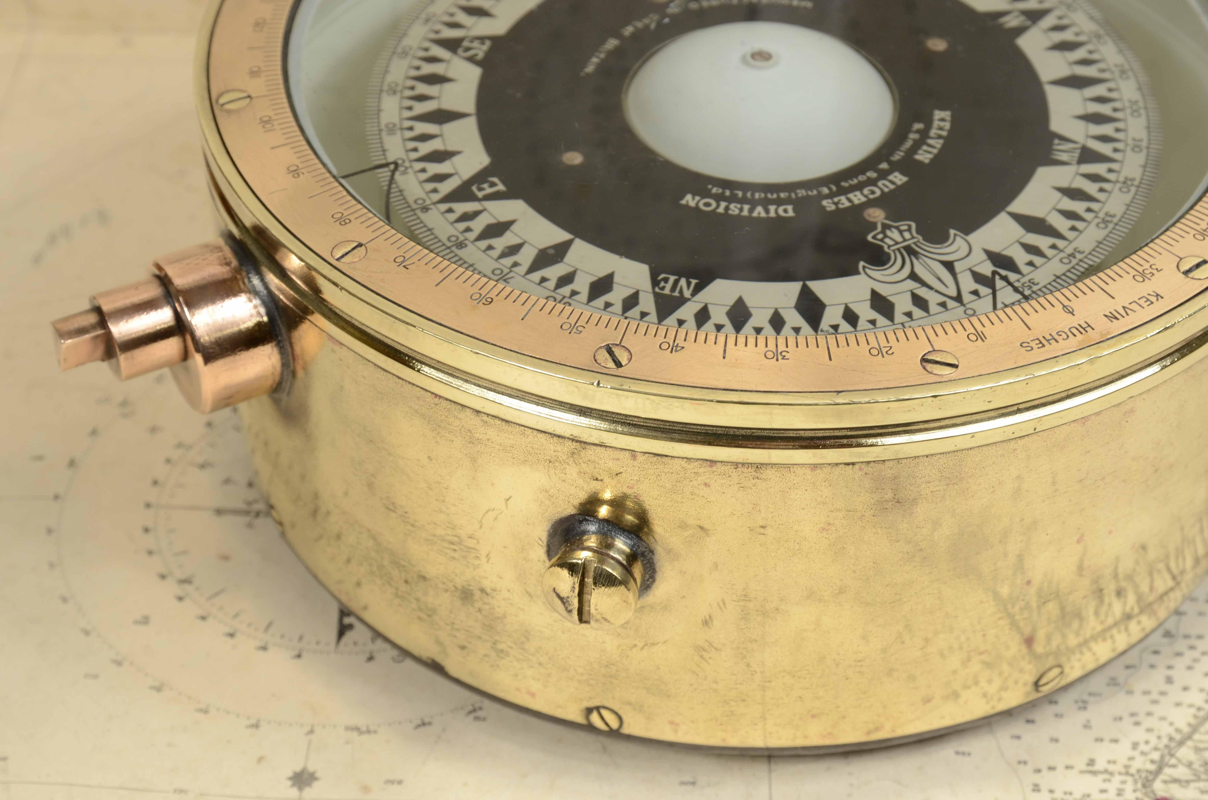 Large signed brass nautical magnetic compass  KELVIN HUGHES DIVISION 1940 For Sale 11