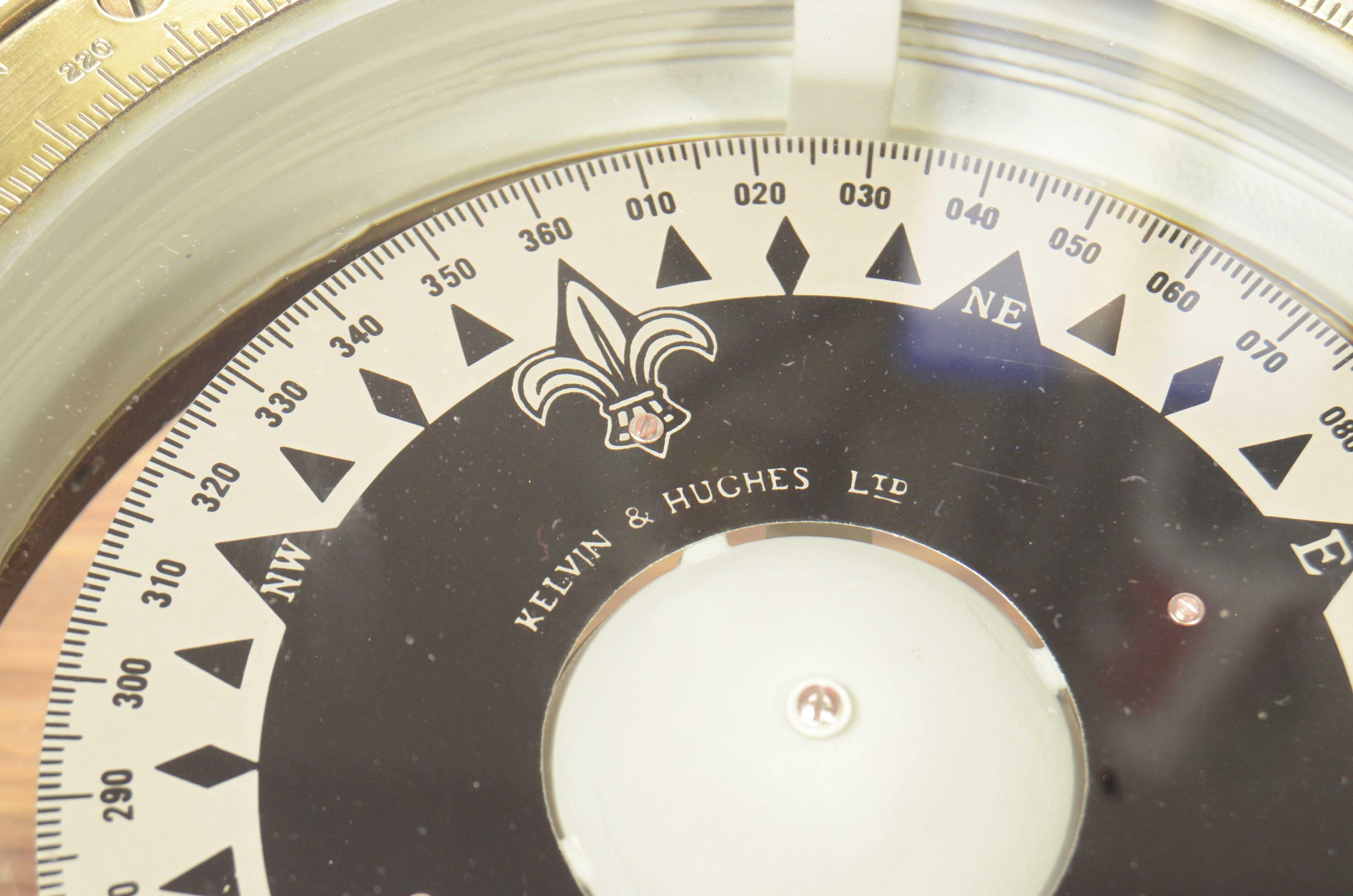 Gran brújula náutica magnética de latón firmada KELVIN & HUGHES principios del siglo XX en venta 1