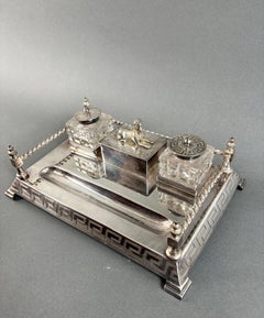 Grande Calamaio Inglese Art Déco Revival Neo-Egizio Silver Plated Cristallo