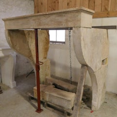 Grande cheminée ancienne Louis XIII