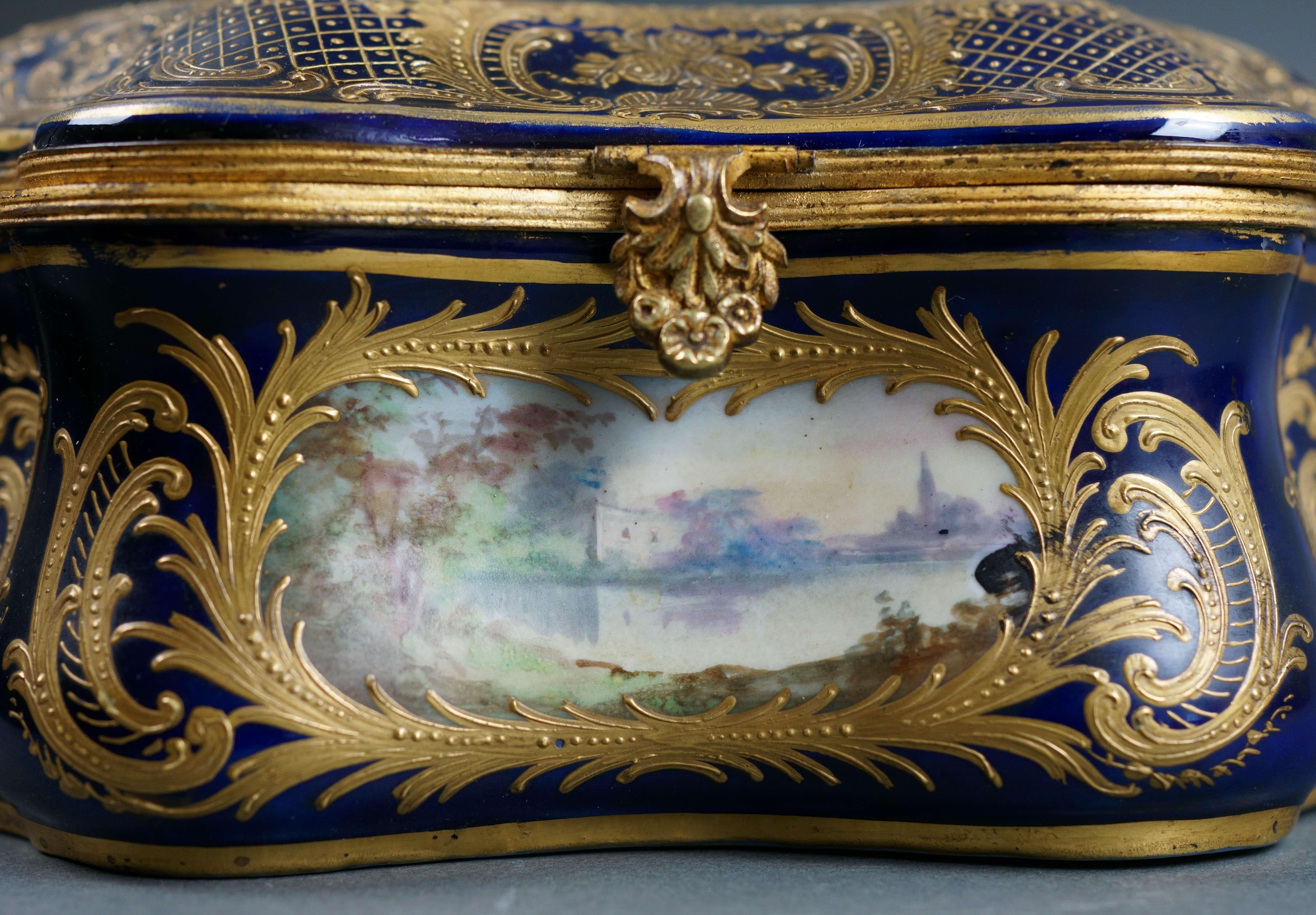 Large Box Set Blue Porcelain of Sèvres Enamel and Gold Napoleon III XIX For Sale 5