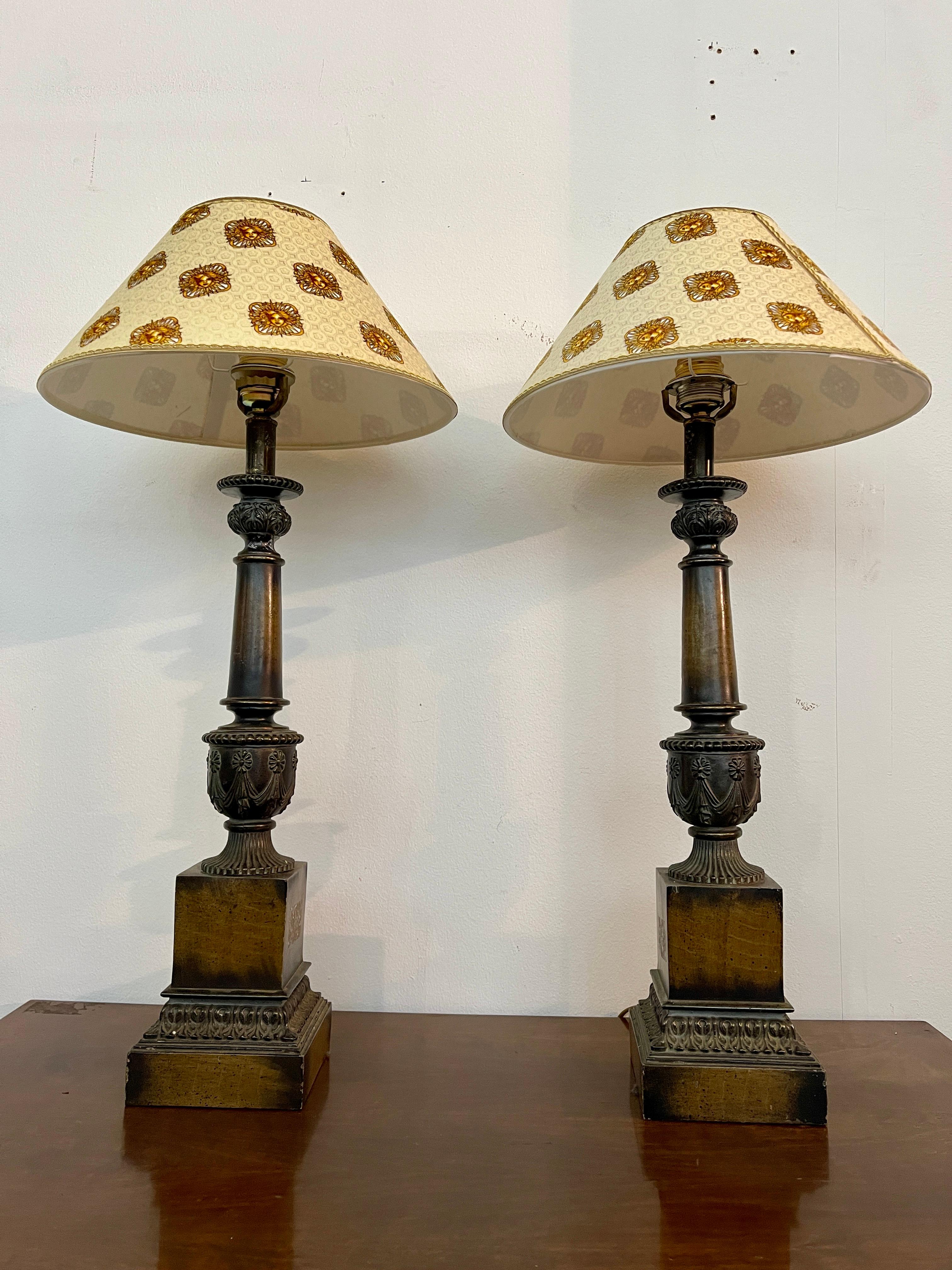 Grande coppia di lampade antiche con paralume Versailles, XIX secolo in vendita 7