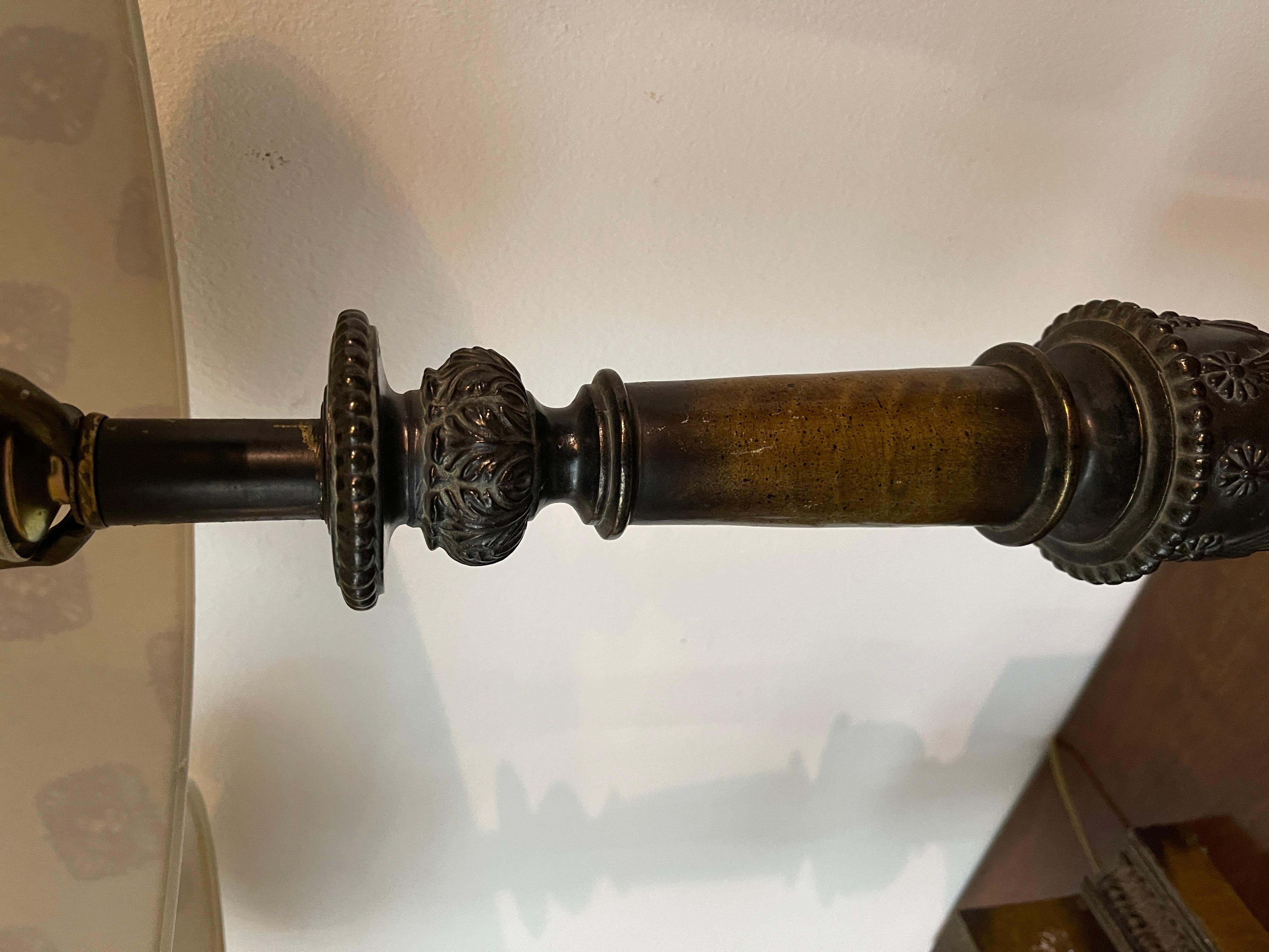 Grande coppia di lampade antiche con paralume Versailles, XIX secolo in vendita 8
