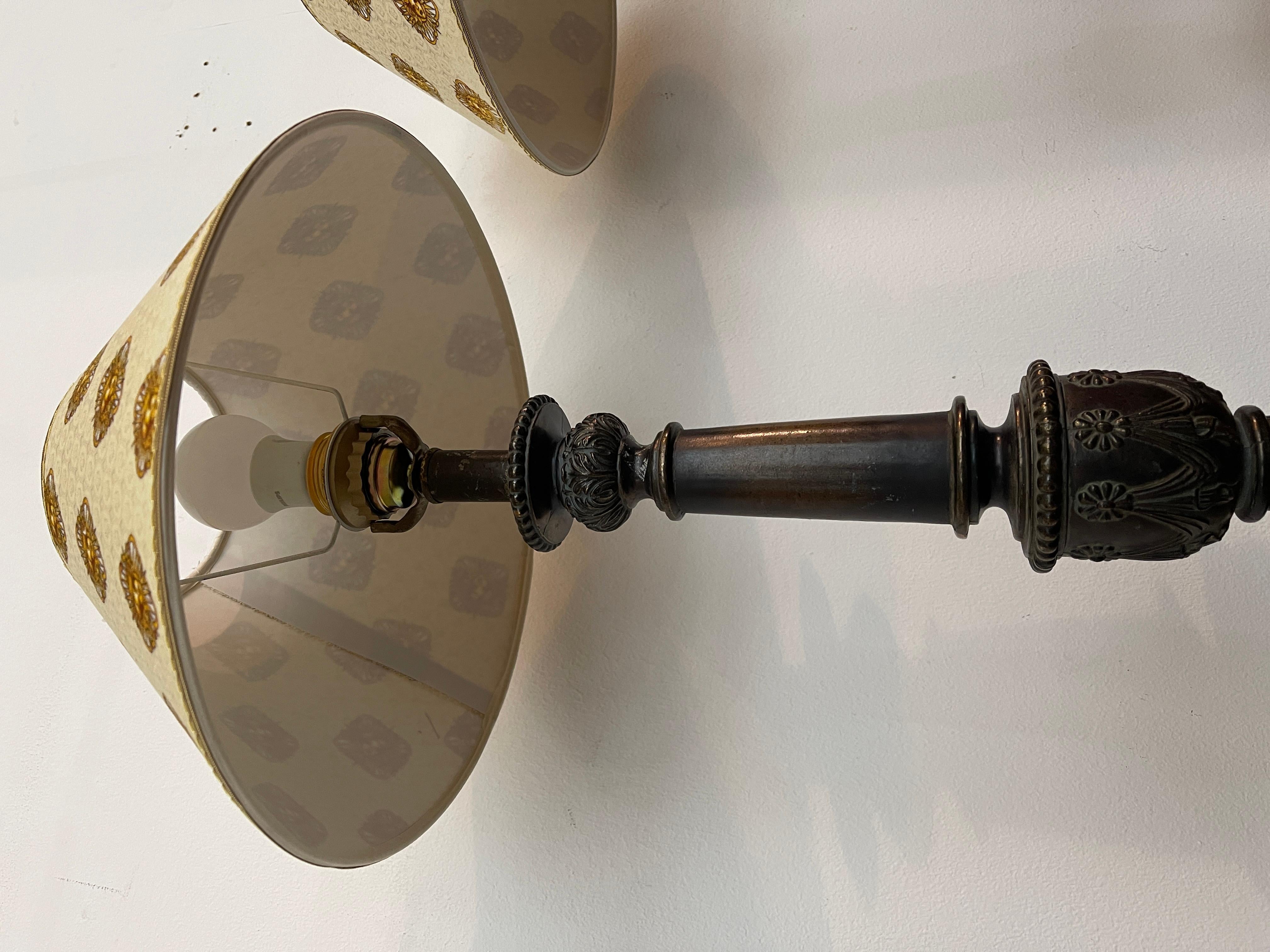 Italian Grande coppia di lampade antiche con paralume Versailles, XIX secolo in vendita