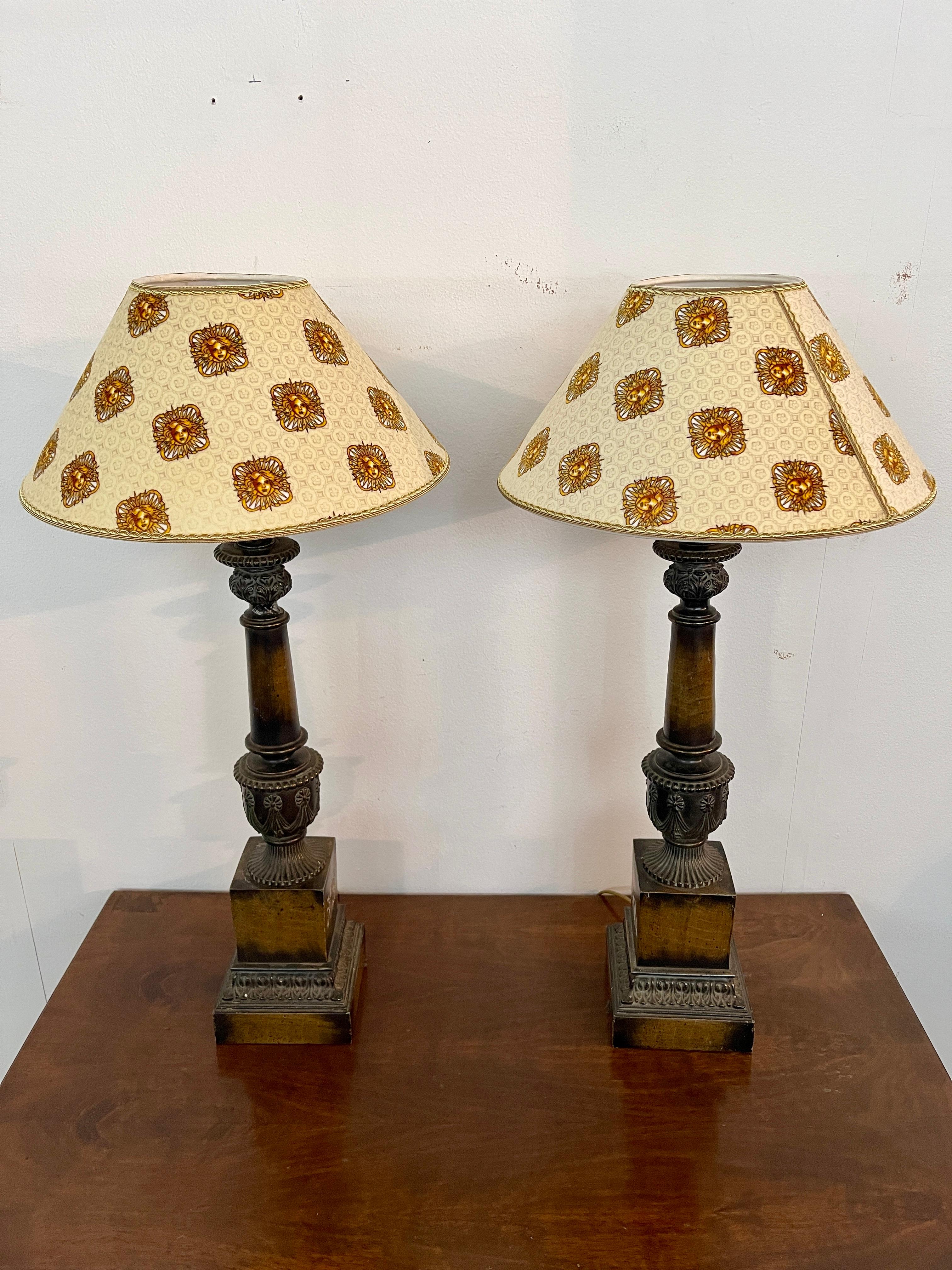 Grande coppia di lampade antiche con paralume Versailles, XIX secolo in vendita 2