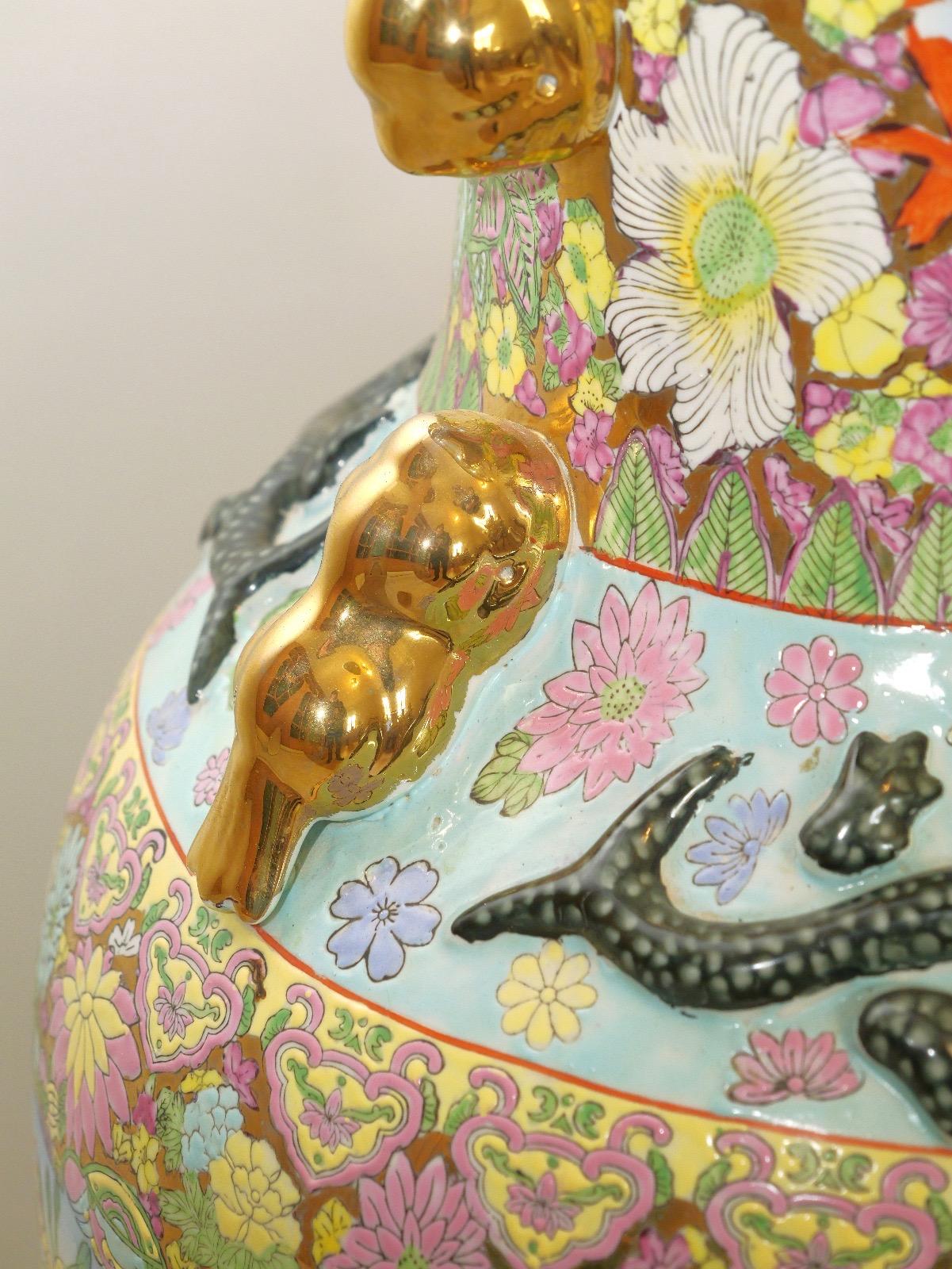 Large Pair of Vintage Porcelain and Chinese Canton Vases, 20th century For Sale 4