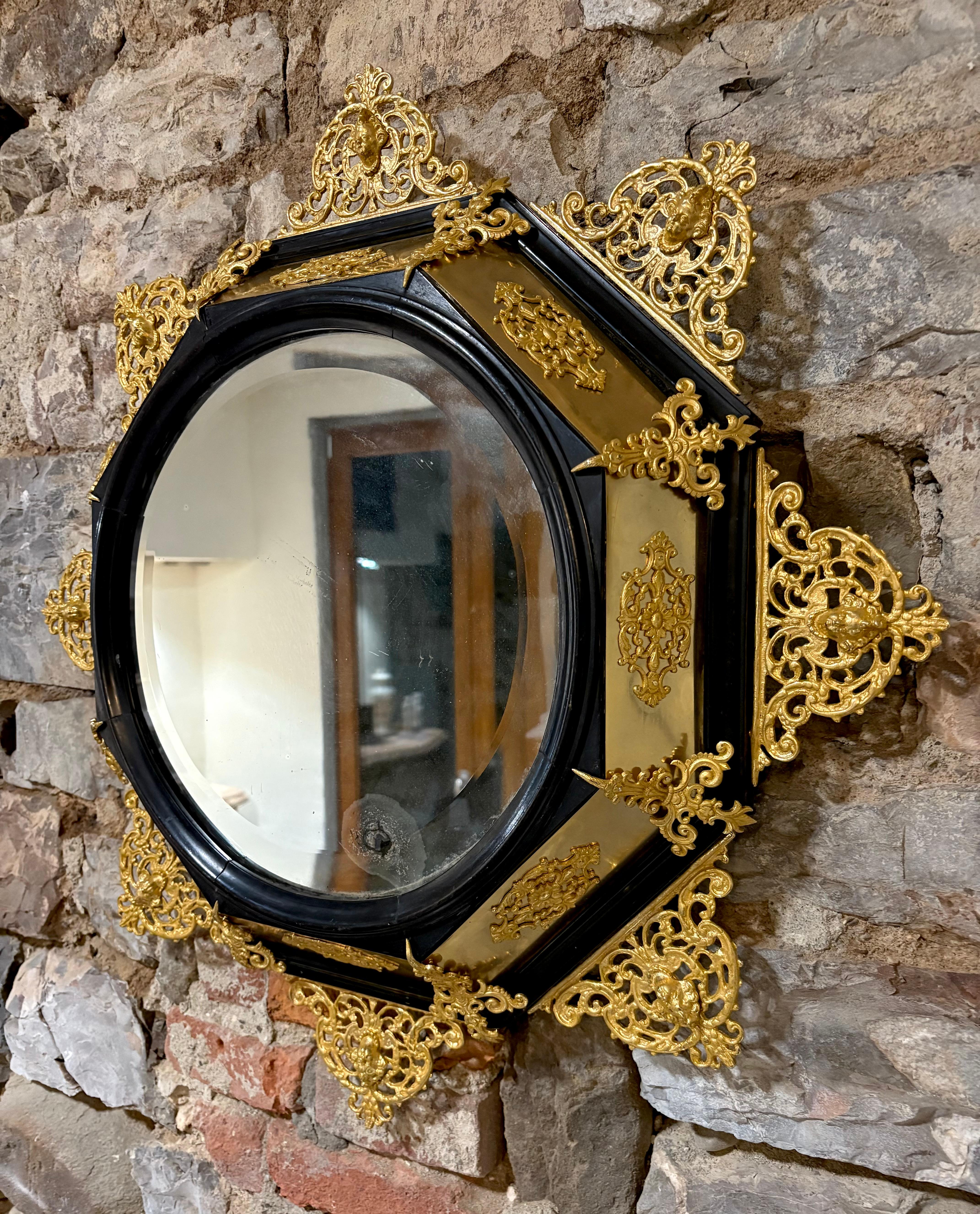 Grande Cornice con Specchio Rinascimento Fiorentino Legno Bronzo Dorato in vendita 2