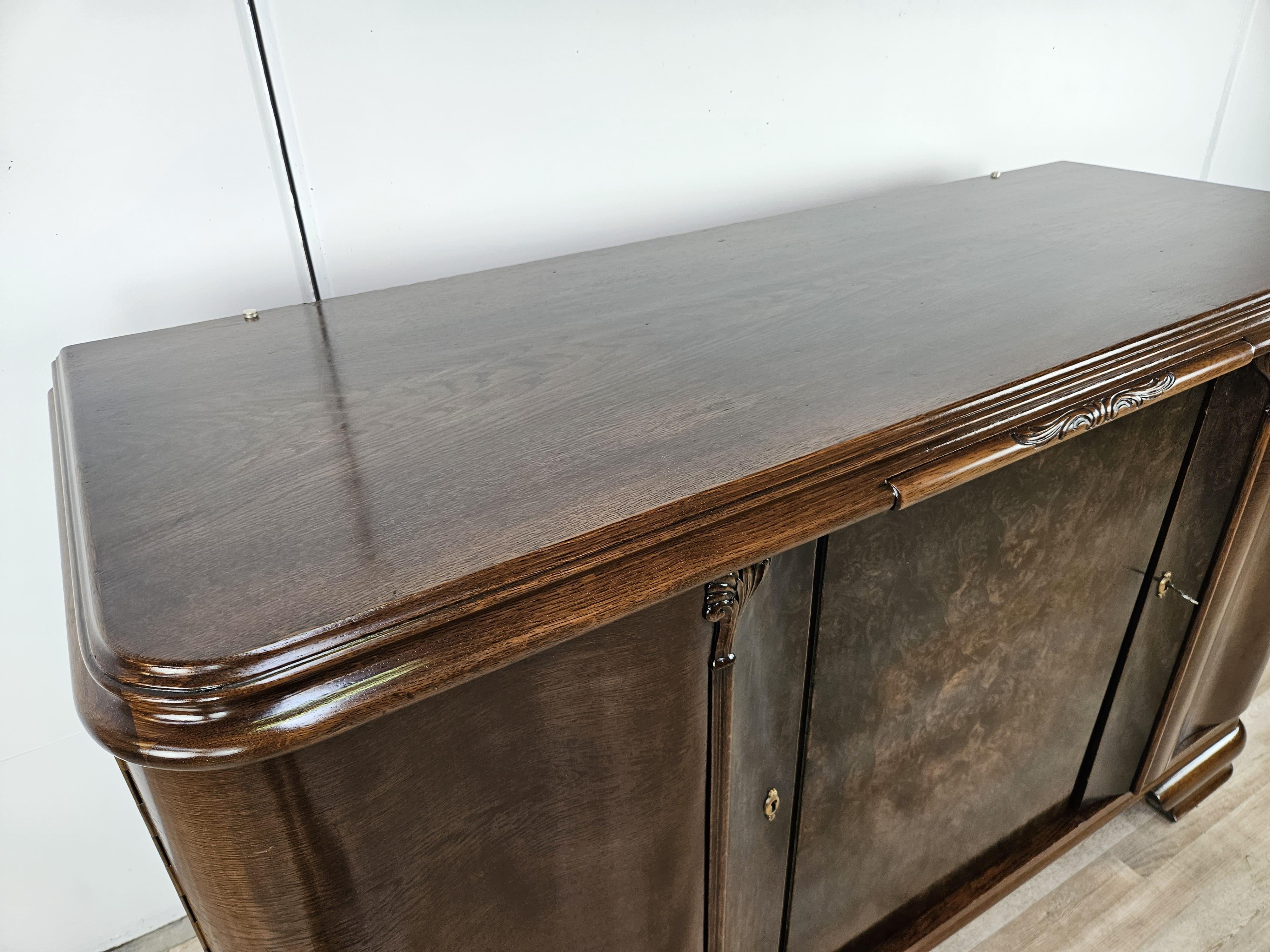 Milieu du XXe siècle Grand buffet Art Déco de Friedrich Schlegel en chêne des années 1930