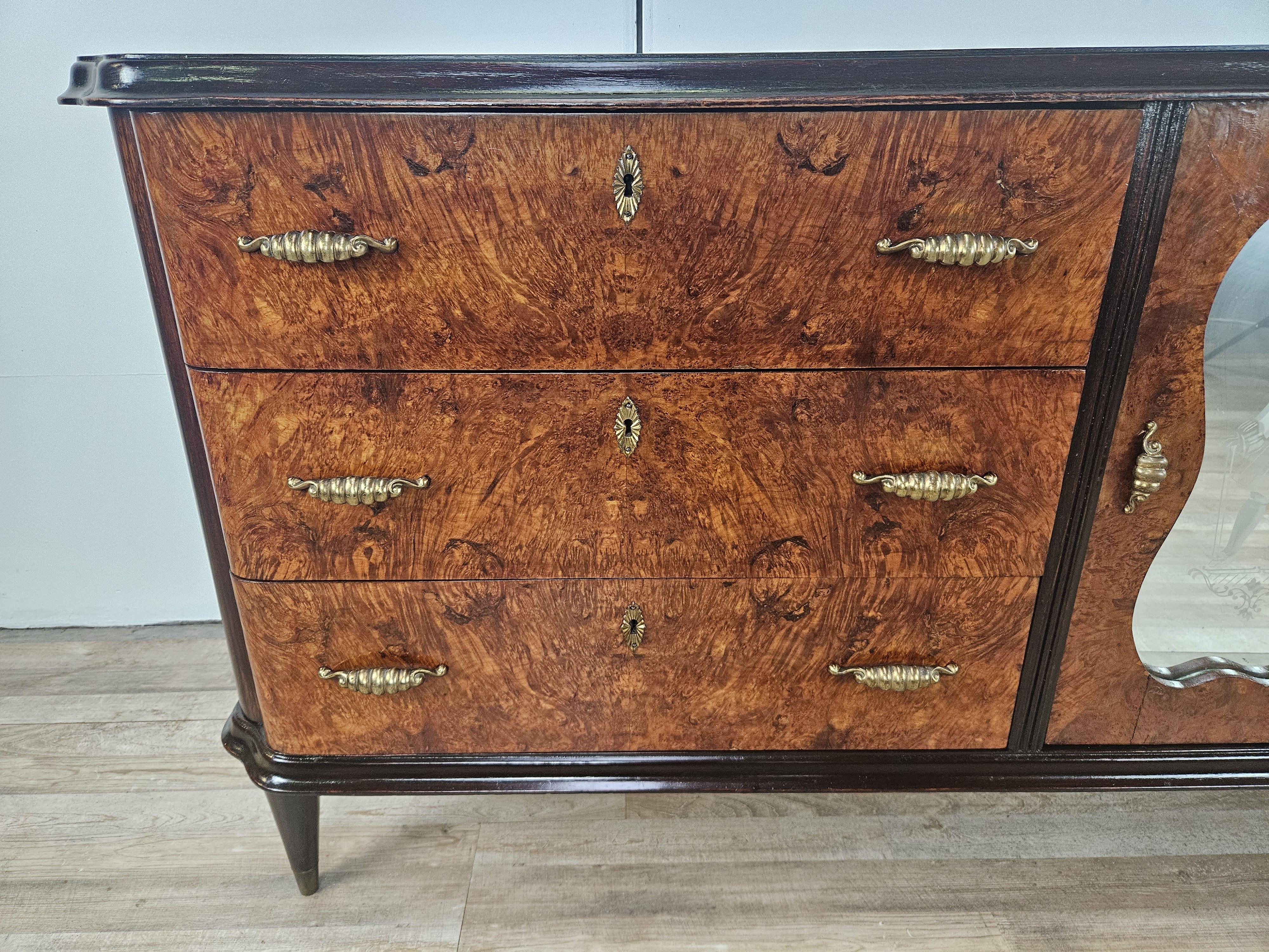 Large Art Deco sideboard in mahogany burl with maple inlays 20th century For Sale 4