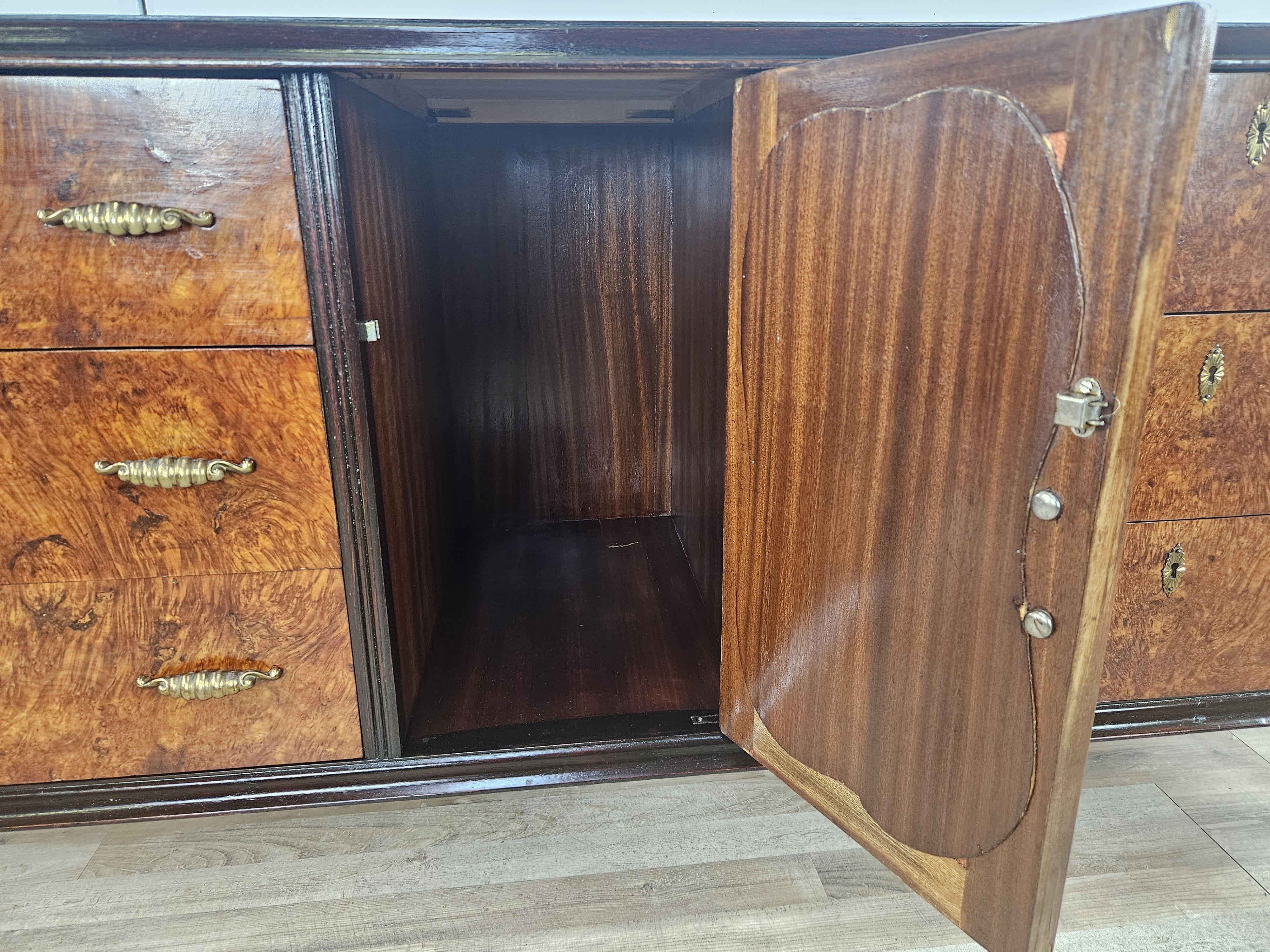 Large Art Deco sideboard in mahogany burl with maple inlays 20th century For Sale 8