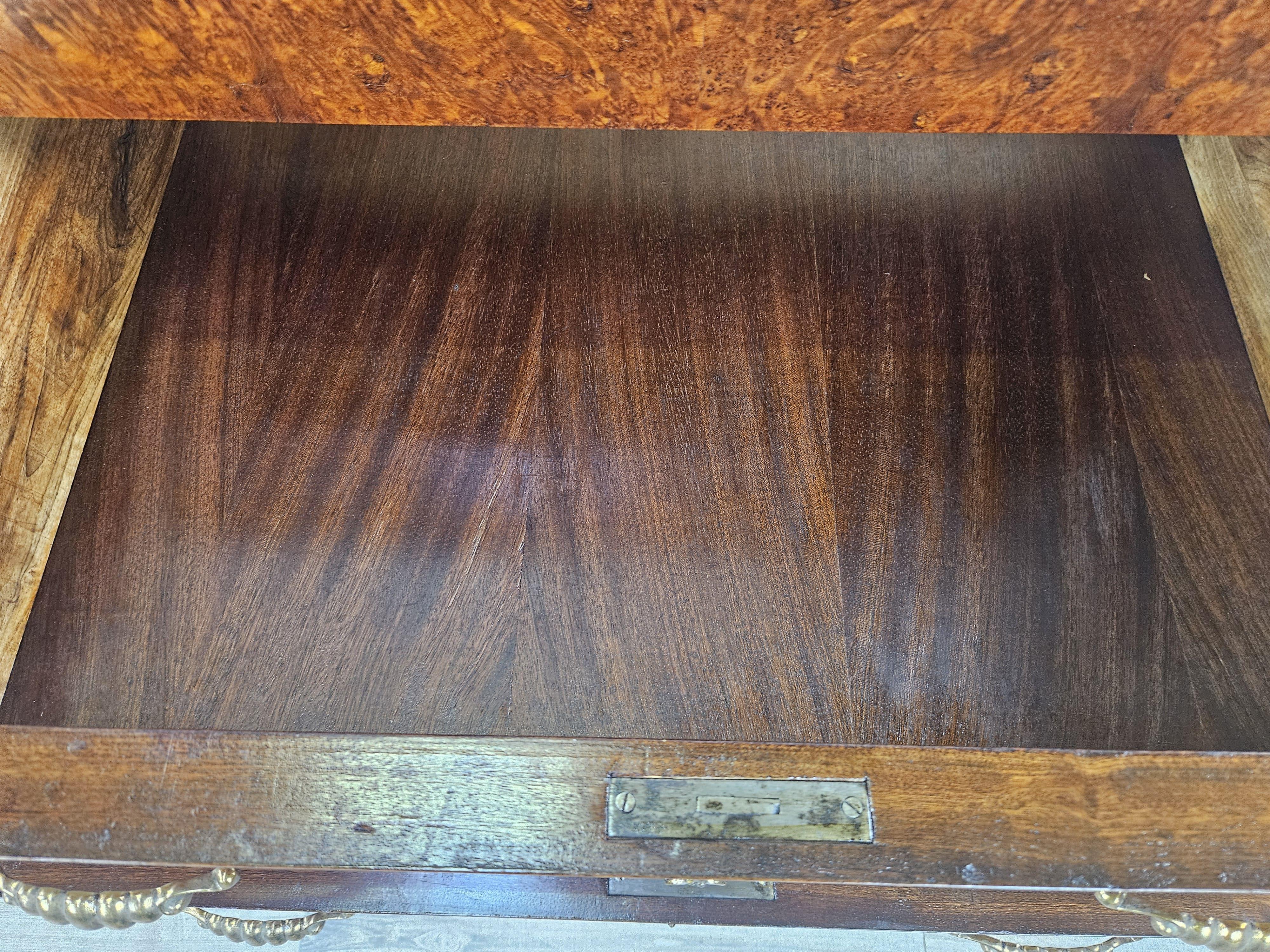 Large Art Deco sideboard in mahogany burl with maple inlays 20th century For Sale 13