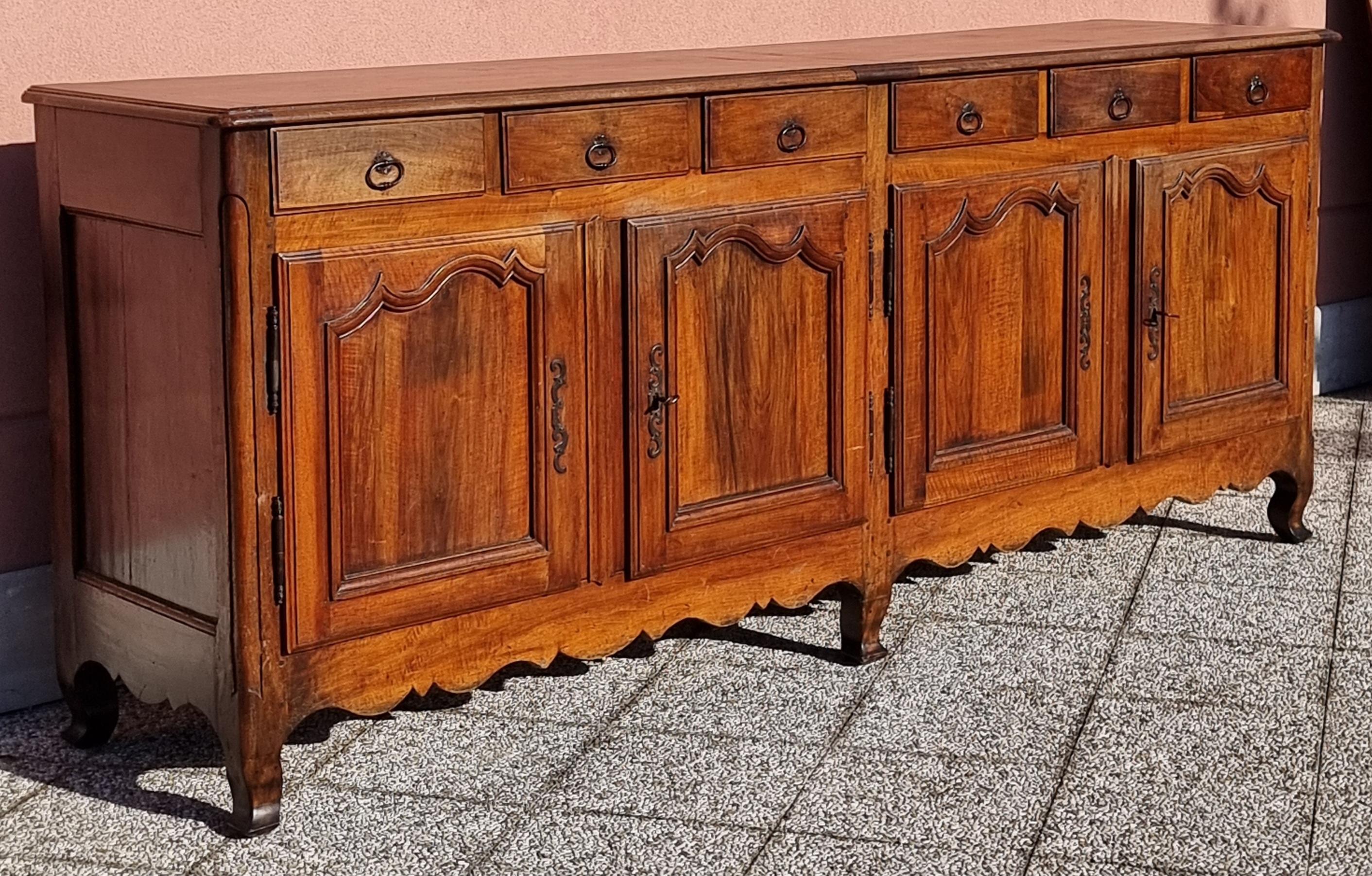 Walnut Large Provencal walnut sideboard, second half of the 18th century For Sale