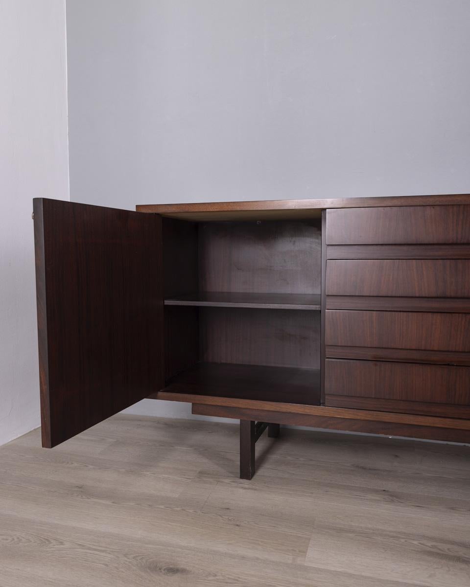 Large 1960s vintage wooden sideboard sideboard Italian design For Sale 3