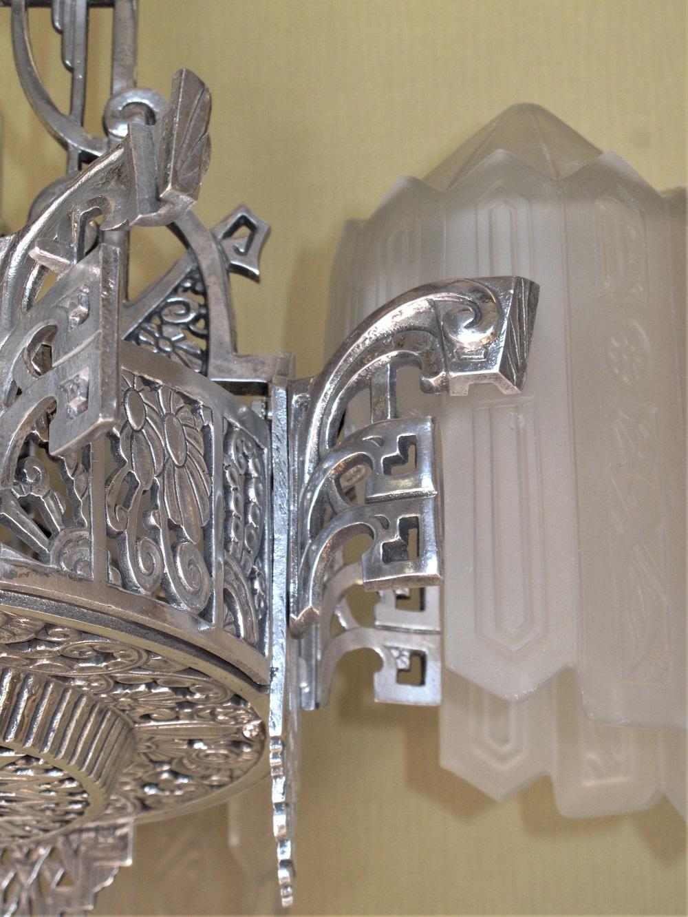 Grande Dame of American Art Deco Lighting, circa 1932 For Sale 4